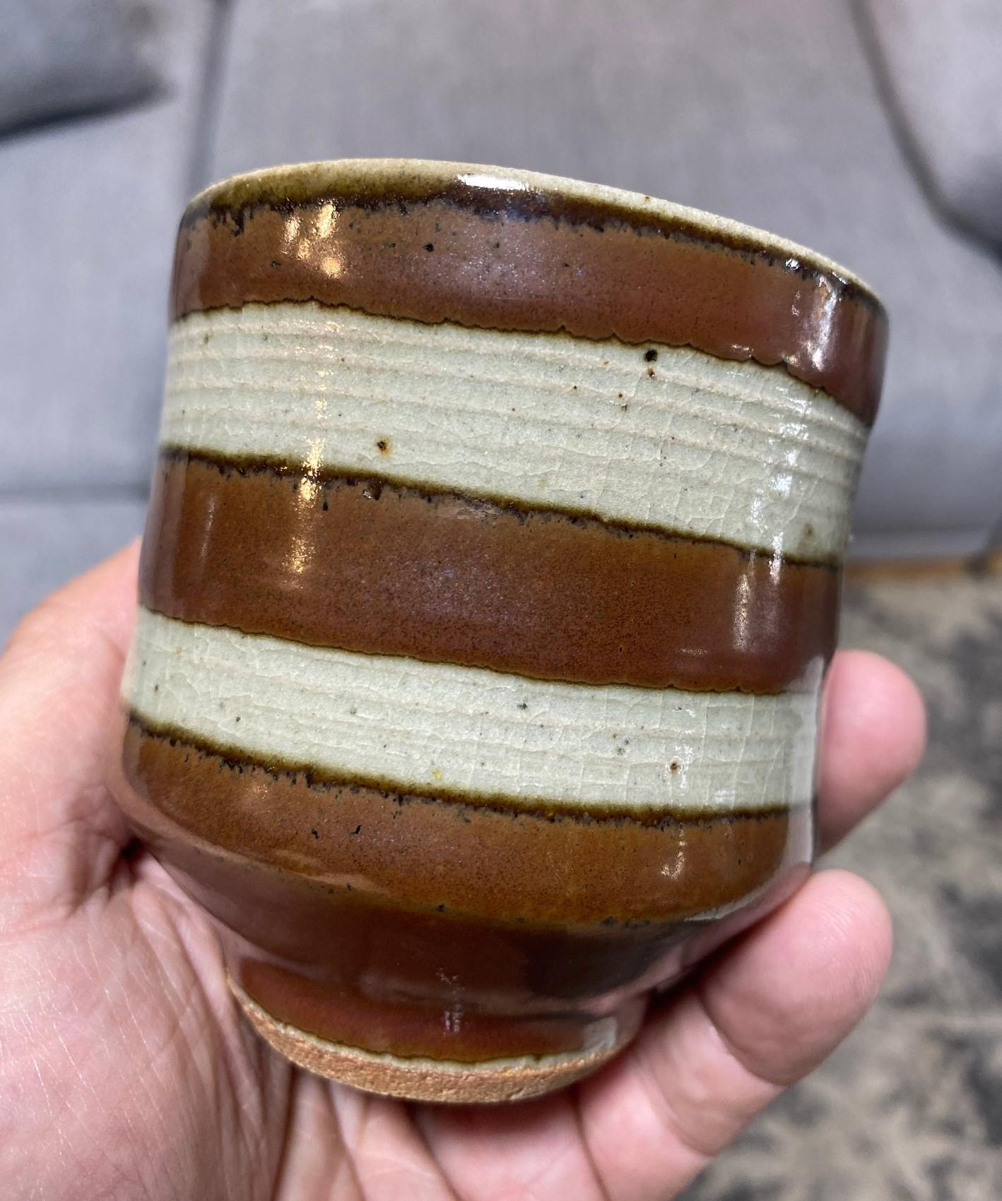 Boîte à thé Shoji Hamada Mingei Kakiyu en poterie japonaise à glaçure kaki signée en vente 4