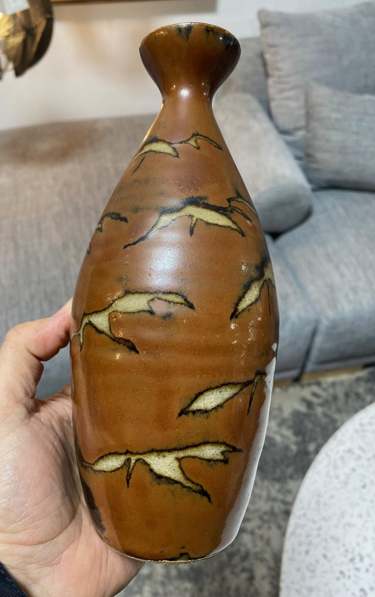 Shoji Hamada Mingei Kakiyu Kaki Persimmon Glaze Vase Original Signed Sealed Box In Good Condition For Sale In Studio City, CA