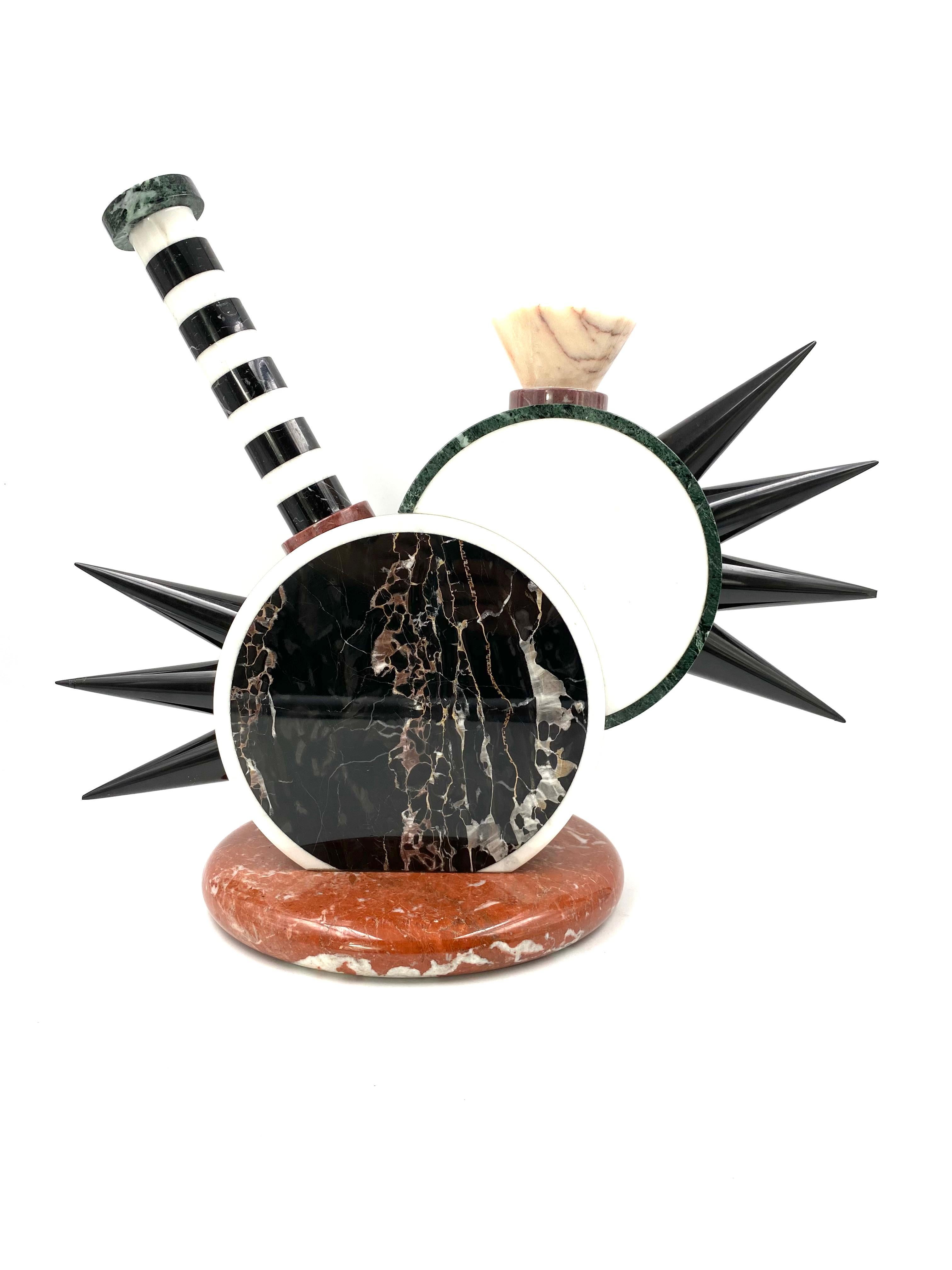 Intagliato Vaso scultura 'Sholapur', Michele de Lucchi, Up & Up, Carrara, Italia, 1985 in vendita