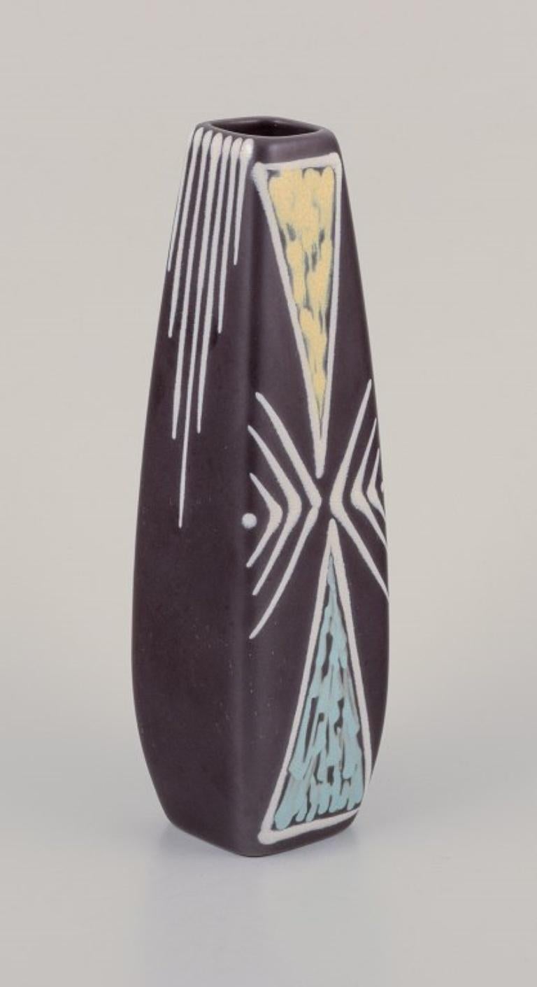 Scandinave moderne Søholm, Bornholm. Deux vases en céramique Design moderniste des années 1960/70 en vente