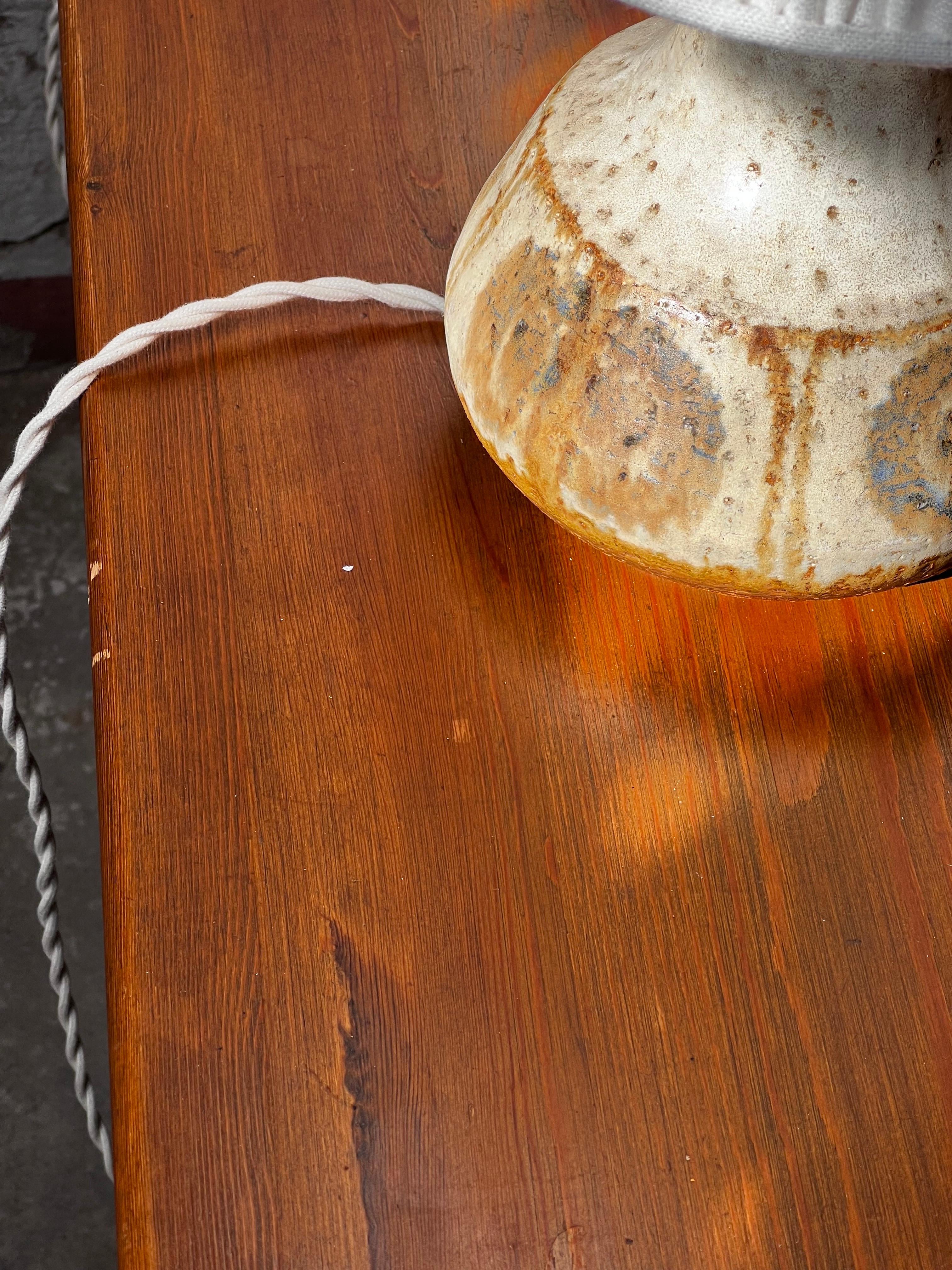 Fatto a mano Lampade in ceramica Søholm H42 cm,  prodotto in Danimarca negli anni '60 nuovo paralume fatto a mano in vendita