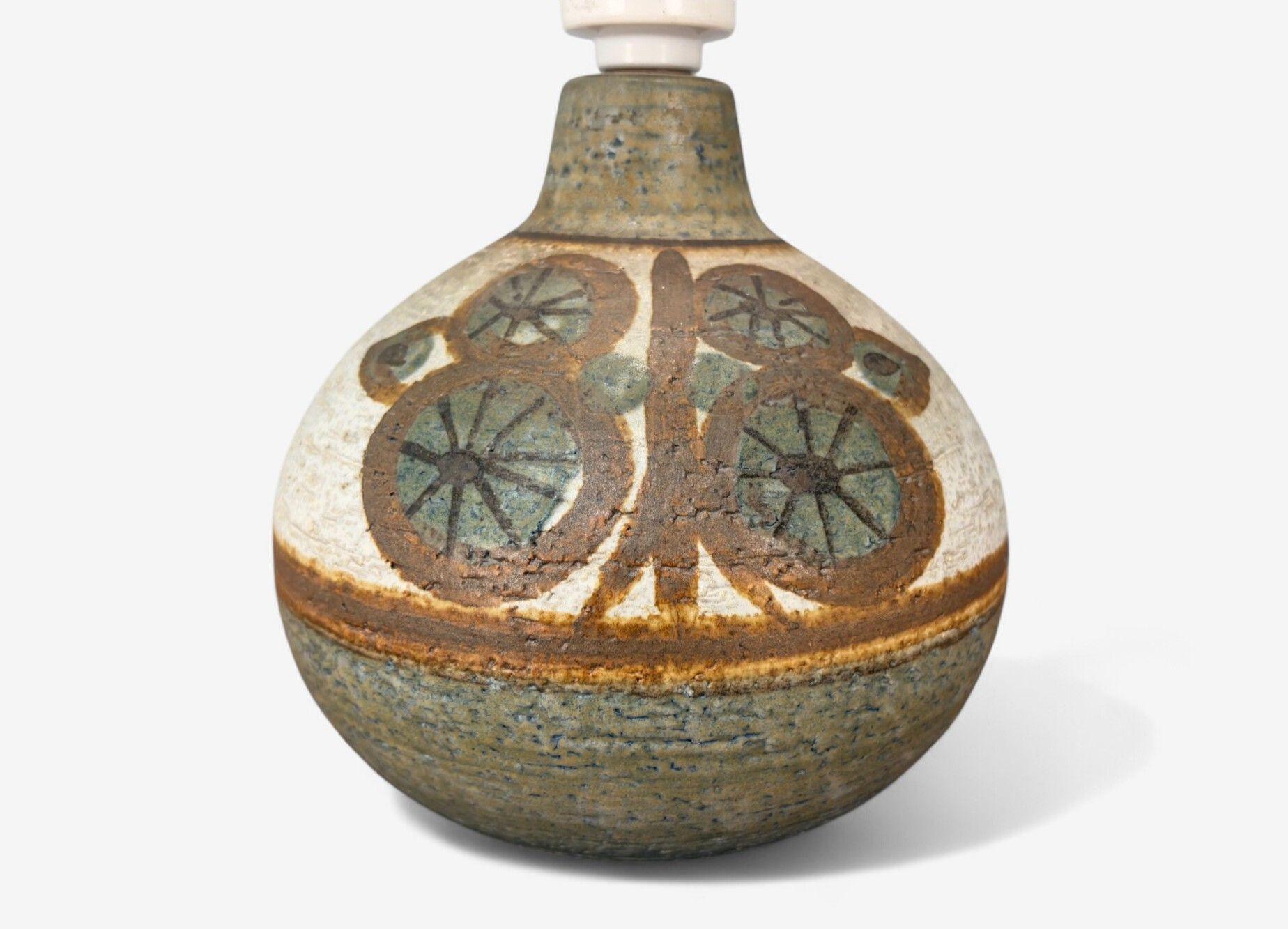 Søholm Keramik, modernité danoise, grès beige, lampe de table, Danemark, années 1960 Bon état - En vente à Manhasset, NY