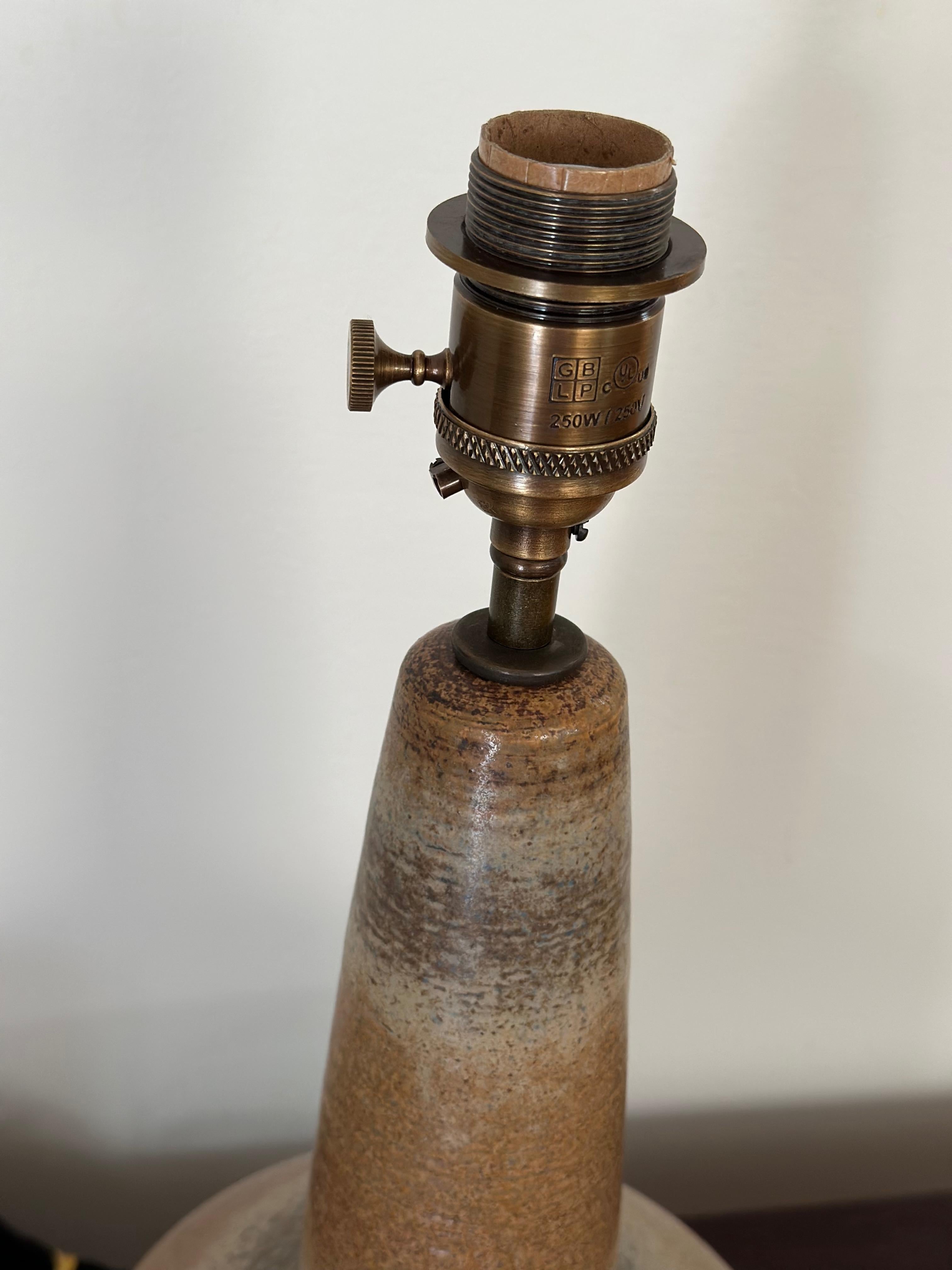 Grande lampe de table en grès de Søholm, marron. 1960s. en vente 1