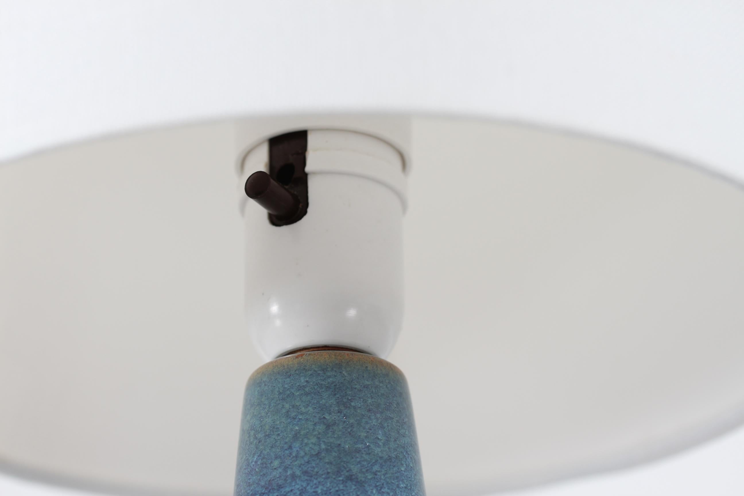 Mid-Century moderno Lampada da tavolo scultorea in ceramica danese Søholm Aqua Blue Green Einar Johansen 1960s in vendita