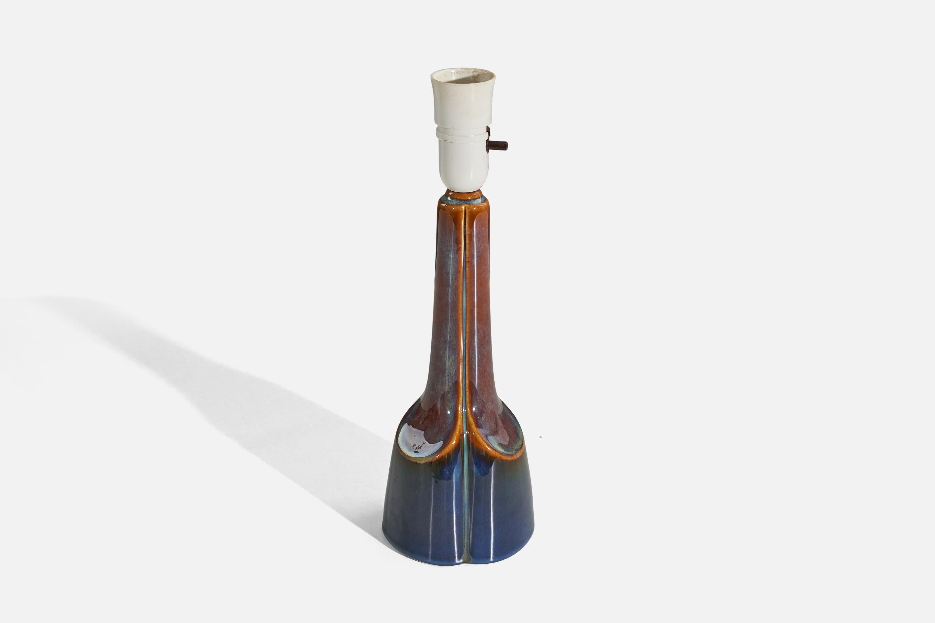 Søholm Stentøj, Table Lamp, Blue And Brown-Glazed Stoneware, Denmark, c. 1960s In Good Condition For Sale In High Point, NC