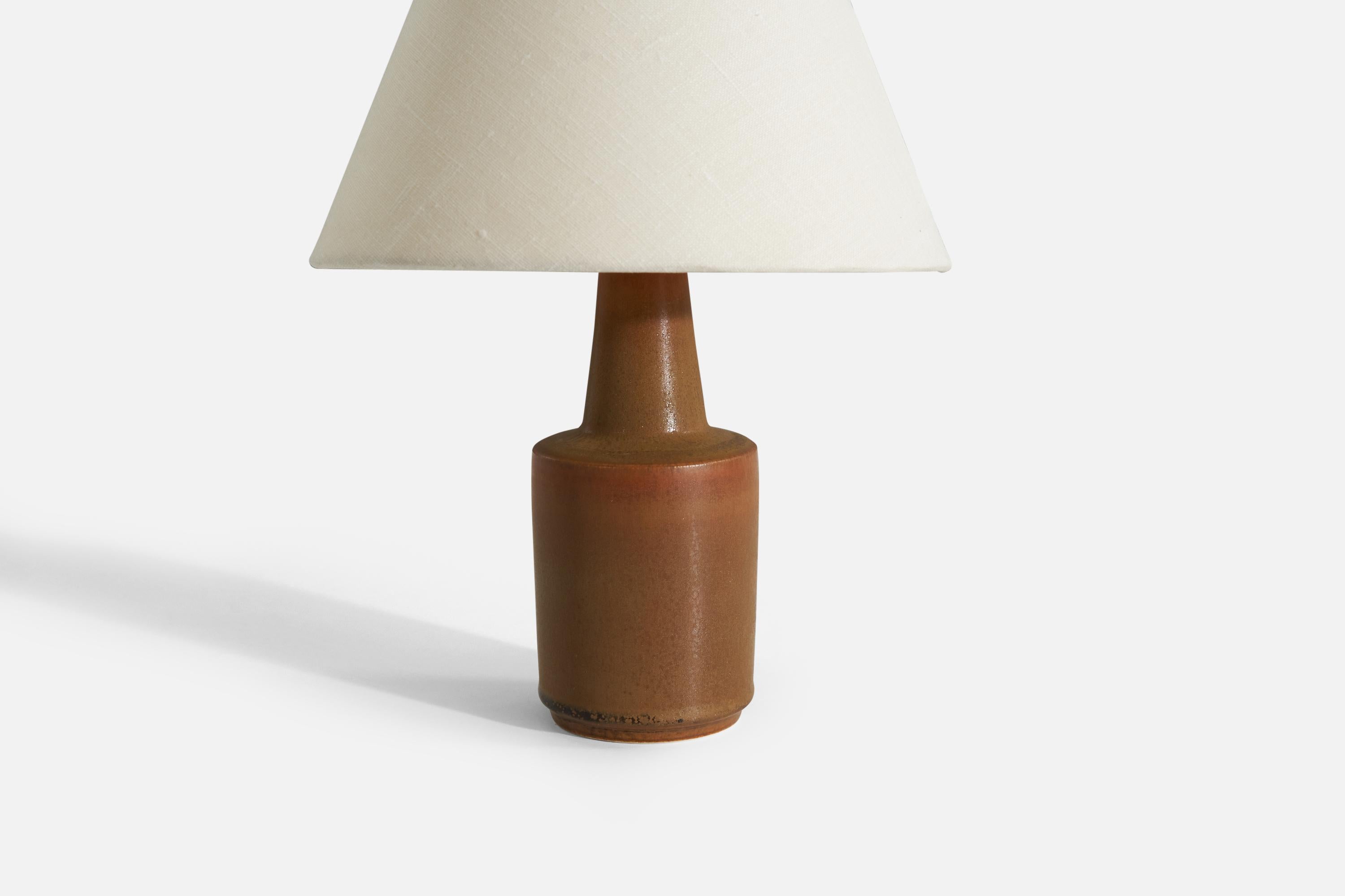 Søholm Stentøj, Table Lamp, Brown-Glazed Stoneware, Denmark, 1960s In Good Condition For Sale In High Point, NC