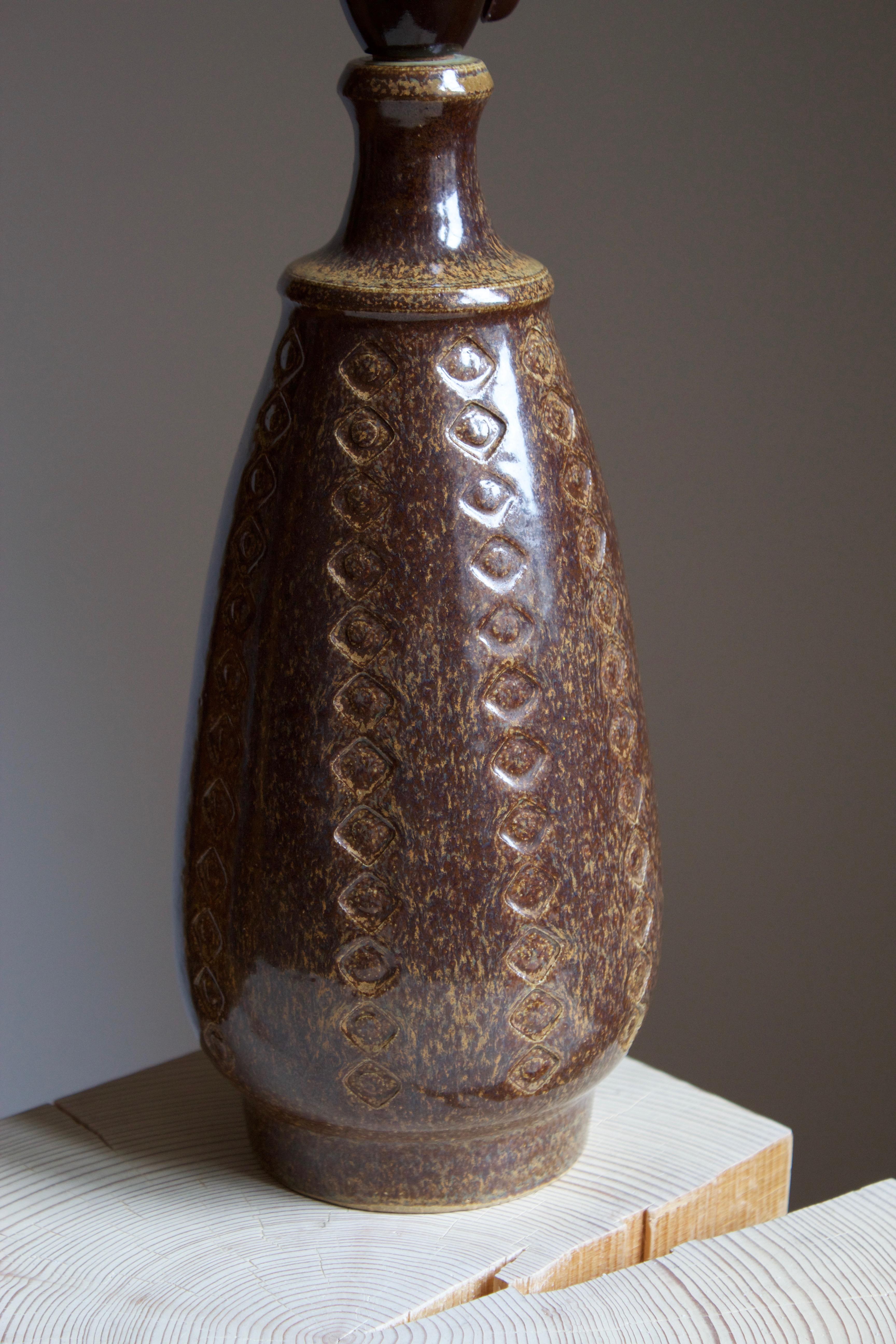 Danish Søholm Stentøj, Table Lamp, Glazed incised Stoneware, Bornholm, Denmark, 1960s