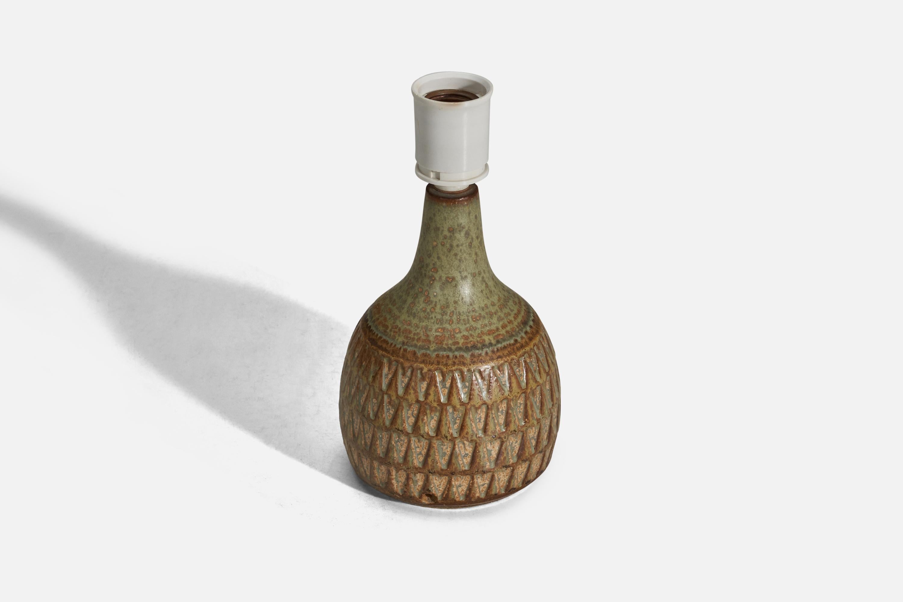 Danois Søholm Stentøj, lampe de table, grès émaillé vert et brun, Danemark, années 1960 en vente