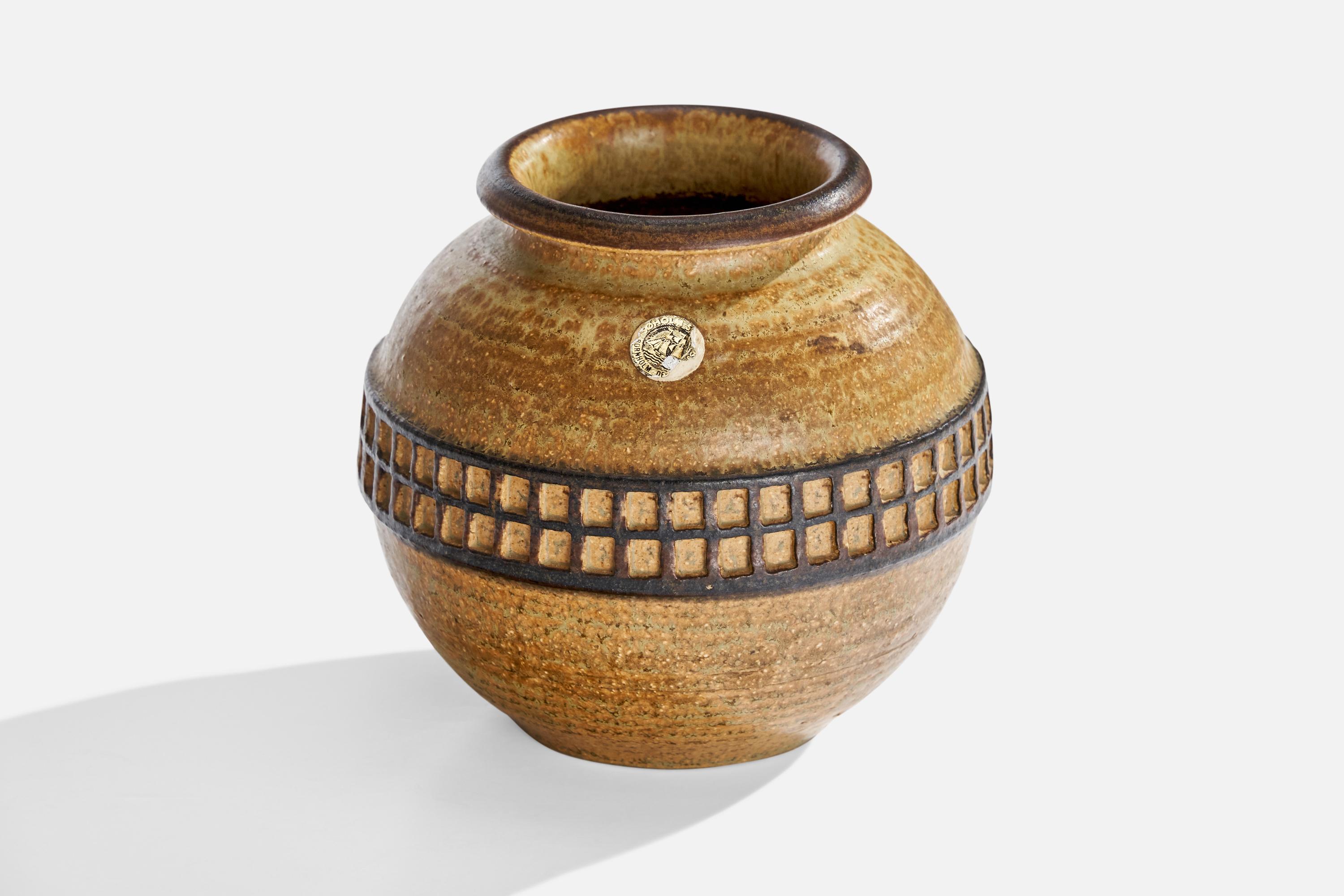 A beige and brown-glazed stoneware vase produced by Søholm Stentøj, Denmark, 1960s.