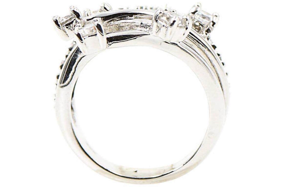 Round Cut Shooting Star Sterling Silver and Crystal Ring For Sale