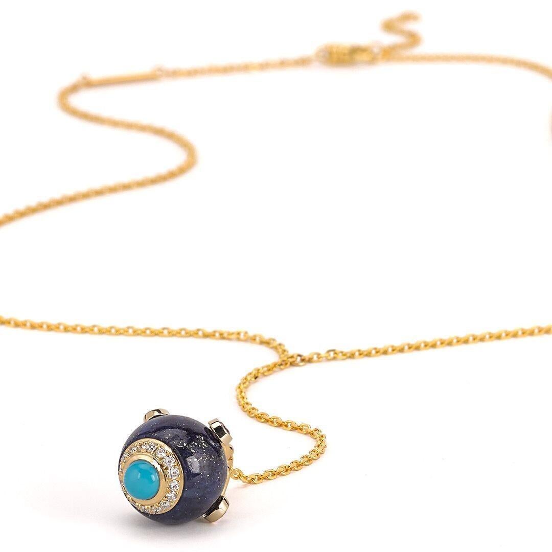 Round Cut Shooting Stars Necklace - Lapis Lazuli & 18K Yellow Gold For Sale