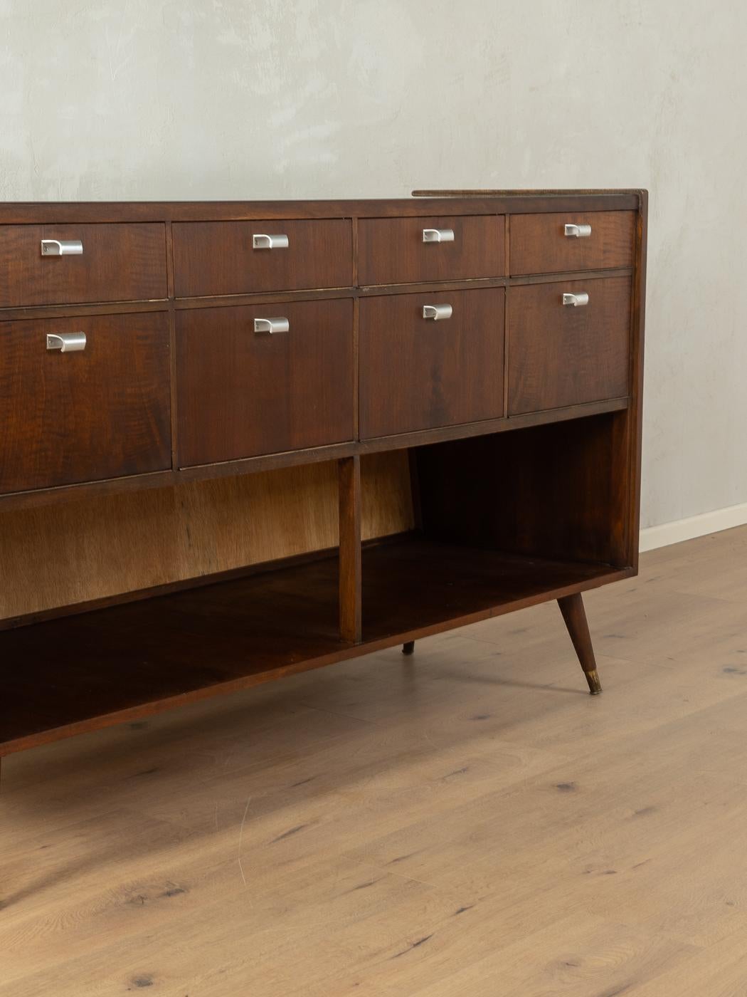 Shop Counter Display, 1950s For Sale 2