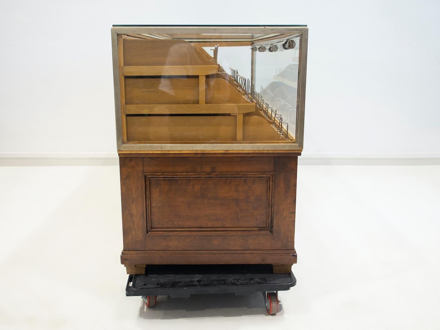 Shop Counter of Birch and Oak Wood with Twenty Drawers, 1940's For Sale 6
