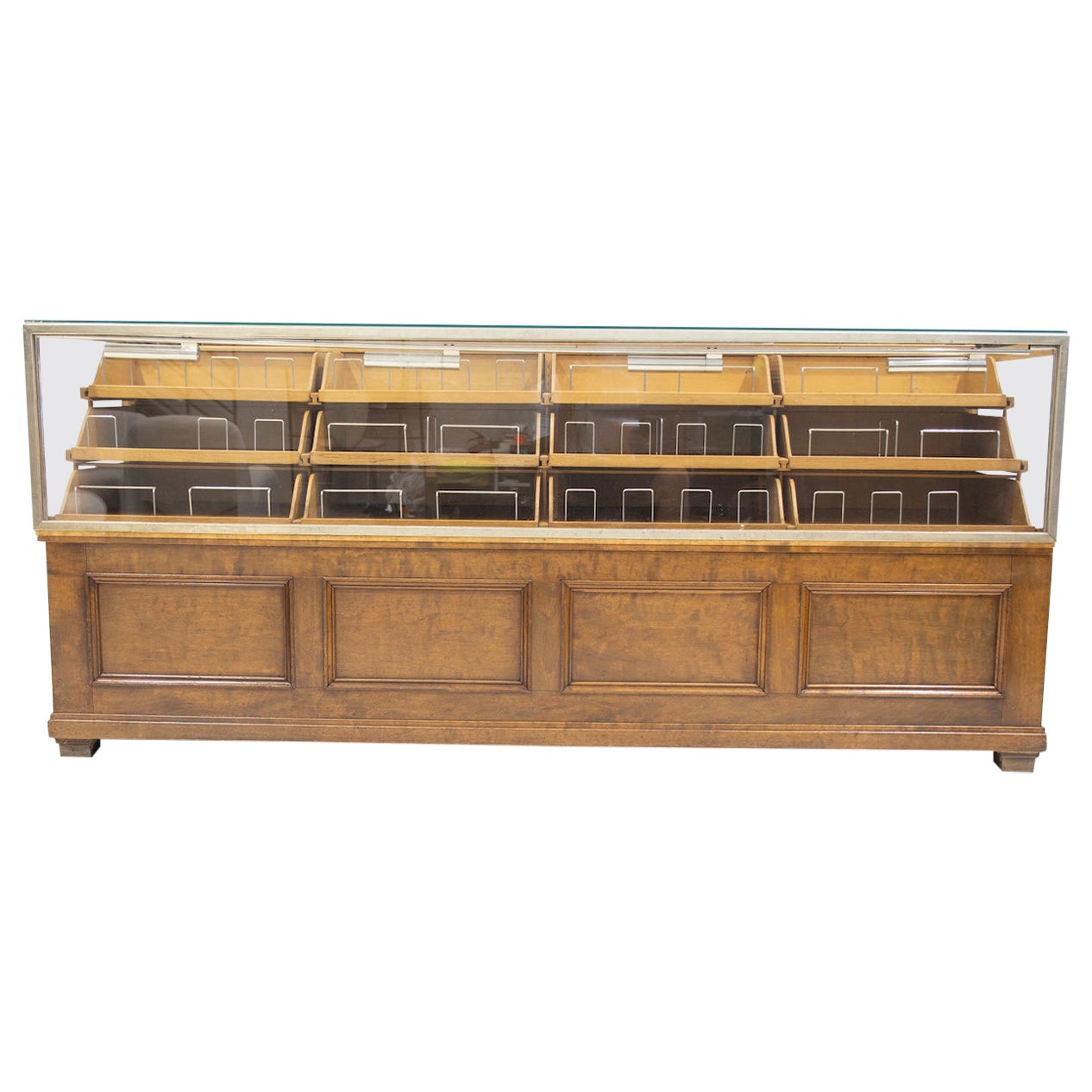 Bancone da negozio in legno di betulla e Oak con venti cassetti, anni '40