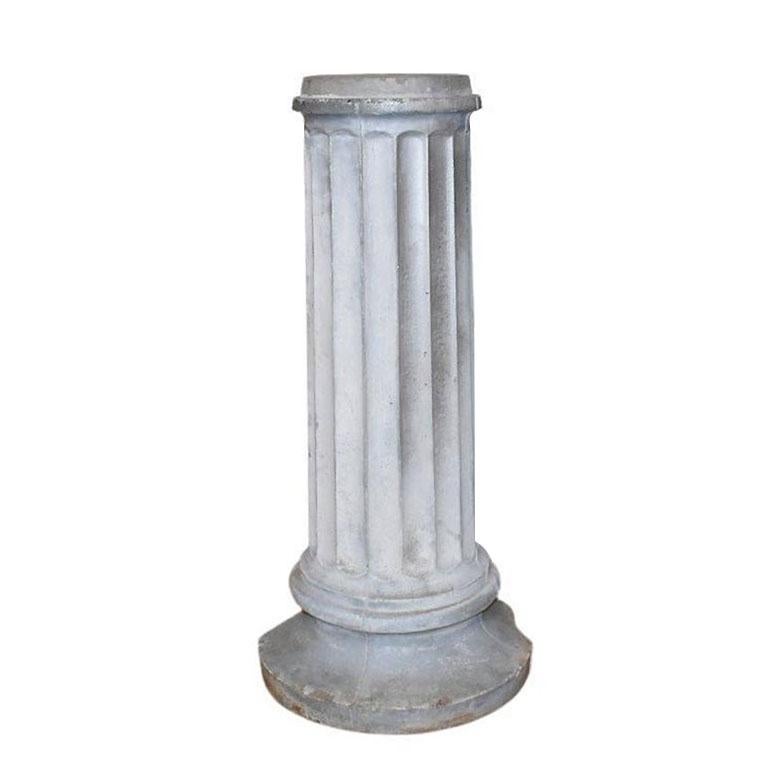 Kurze architektonische rustikale korinthische Säule aus griechischem Beton, 20. Jahrhundert (amerikanisch) im Angebot