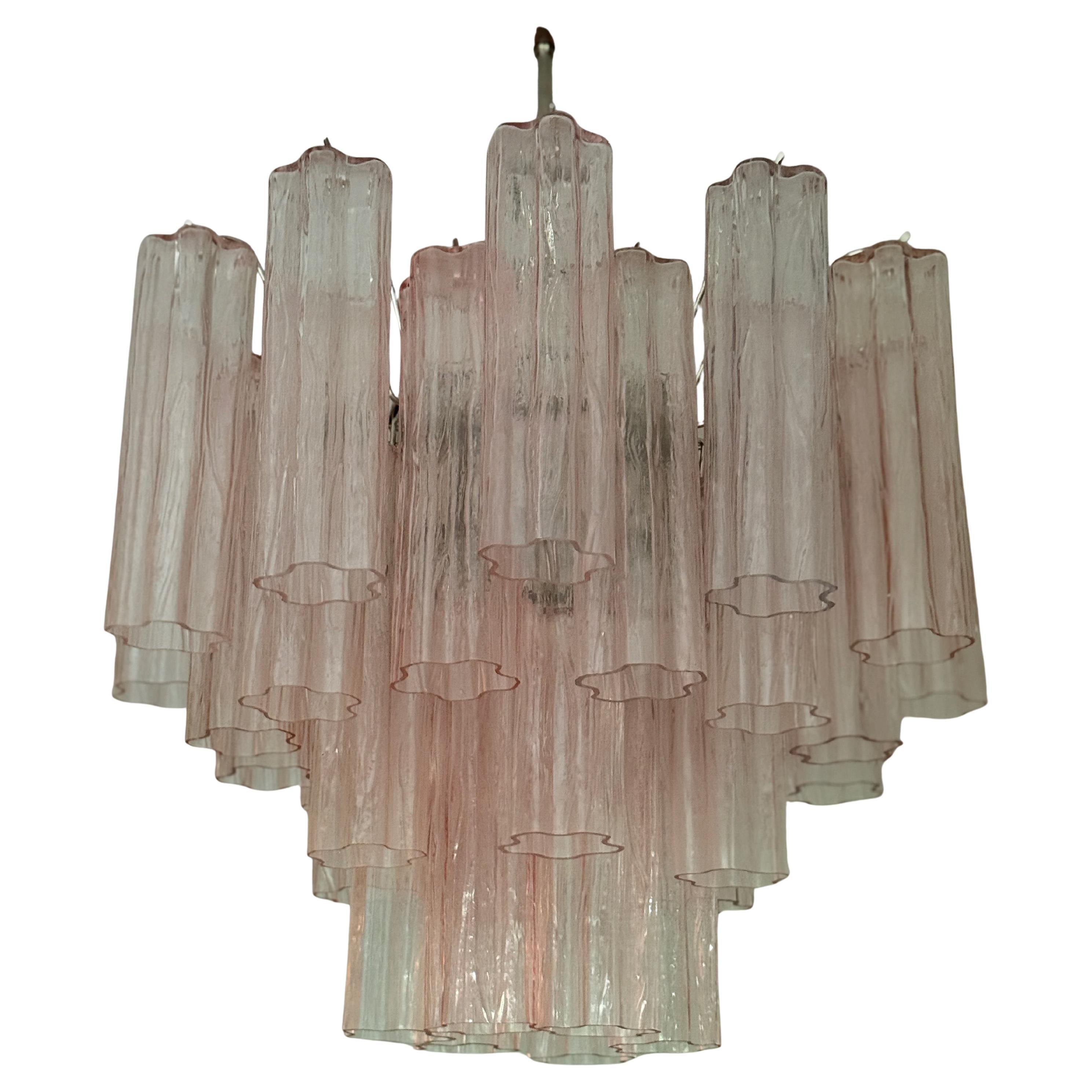 Lampadario corto e colorato a incasso rosa di Murano * altezza 1,9 piedi / 22,8"