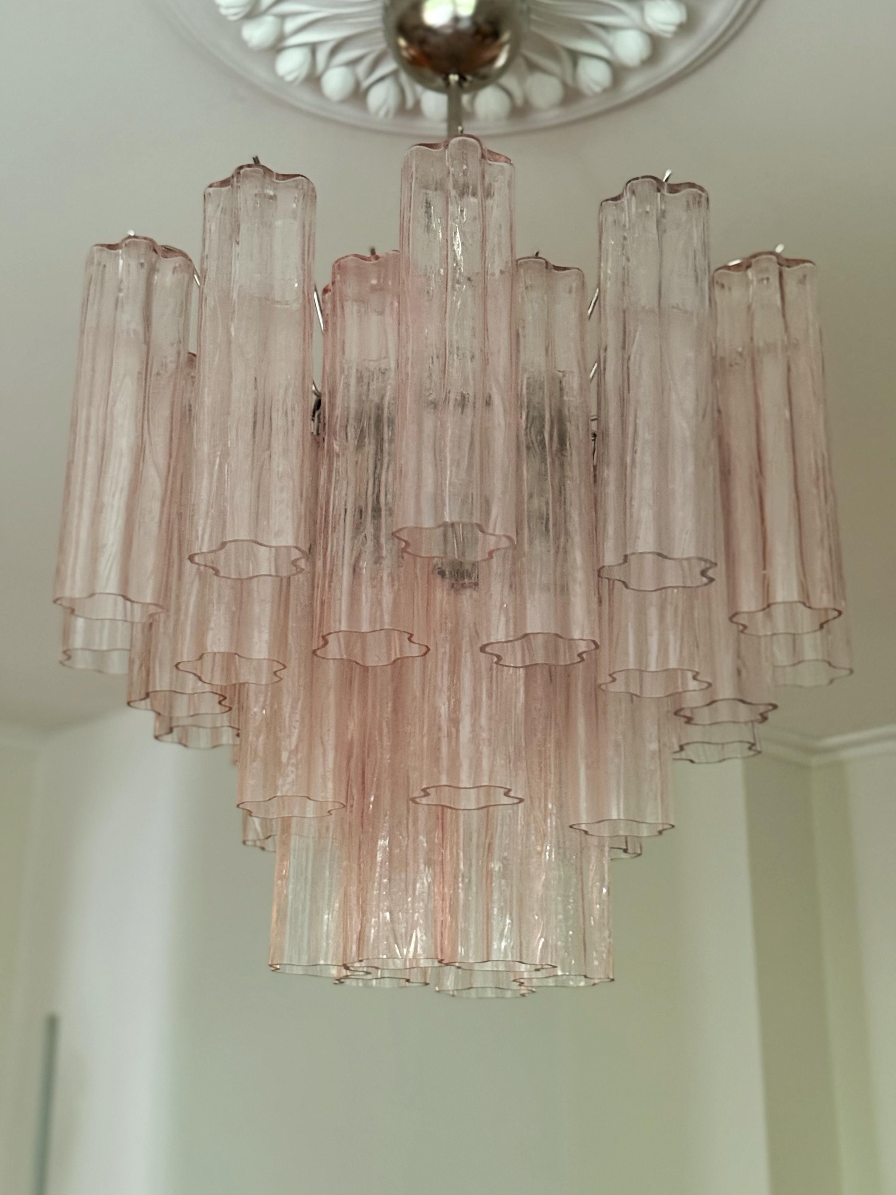 Eclectic Pink Murano Chandelier. Tubular Tronchi Formed Glass Prisms in Traditional Italian Mid-Century Style.
The murano fixture is composed of 36 Glass Elements in the size of 25 x7 cm (9.9