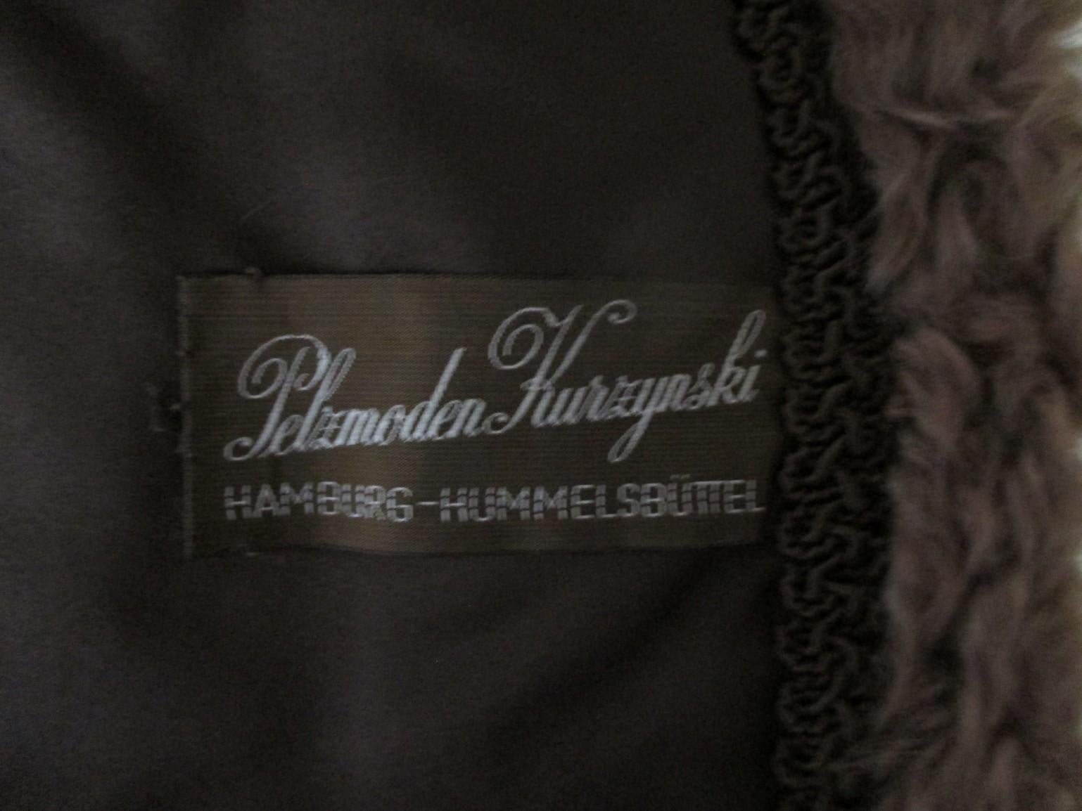 Short Curley Lamb Fur jacket In Good Condition For Sale In Amsterdam, NL