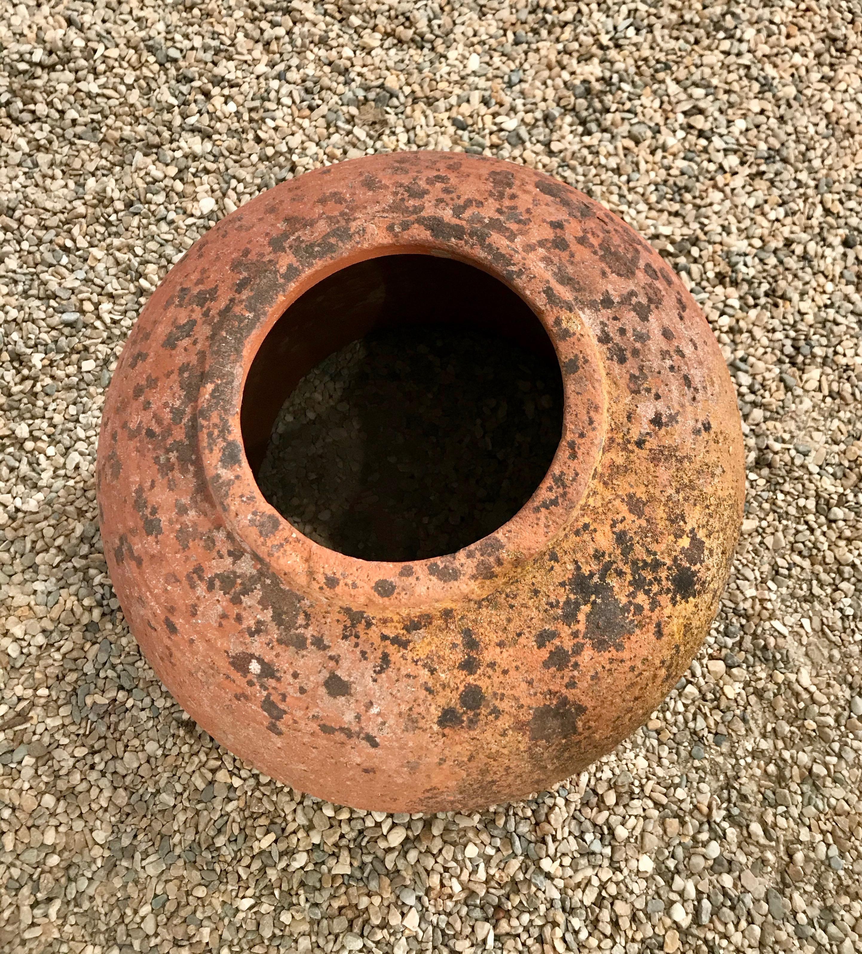 Short English Terracotta Kale Forcer Pot with Lovely Patina In Good Condition In Woodbury, CT