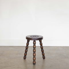 Tabouret tripode en bois français court