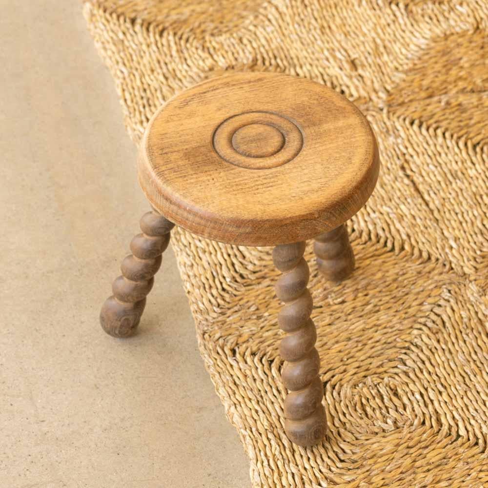 Francese Sgabello francese corto a treppiede in Wood in vendita