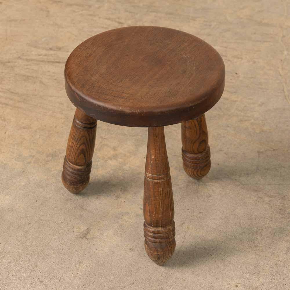 Legno Sgabello francese corto a treppiede in Wood in vendita