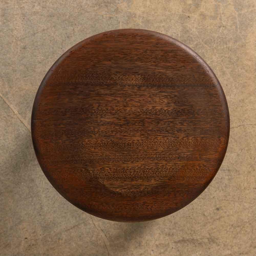 Sgabello francese corto a treppiede in Wood in vendita 1