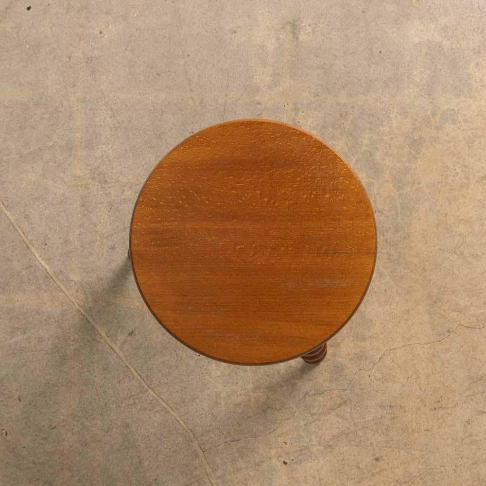Sgabello francese corto a treppiede in Wood in vendita 2