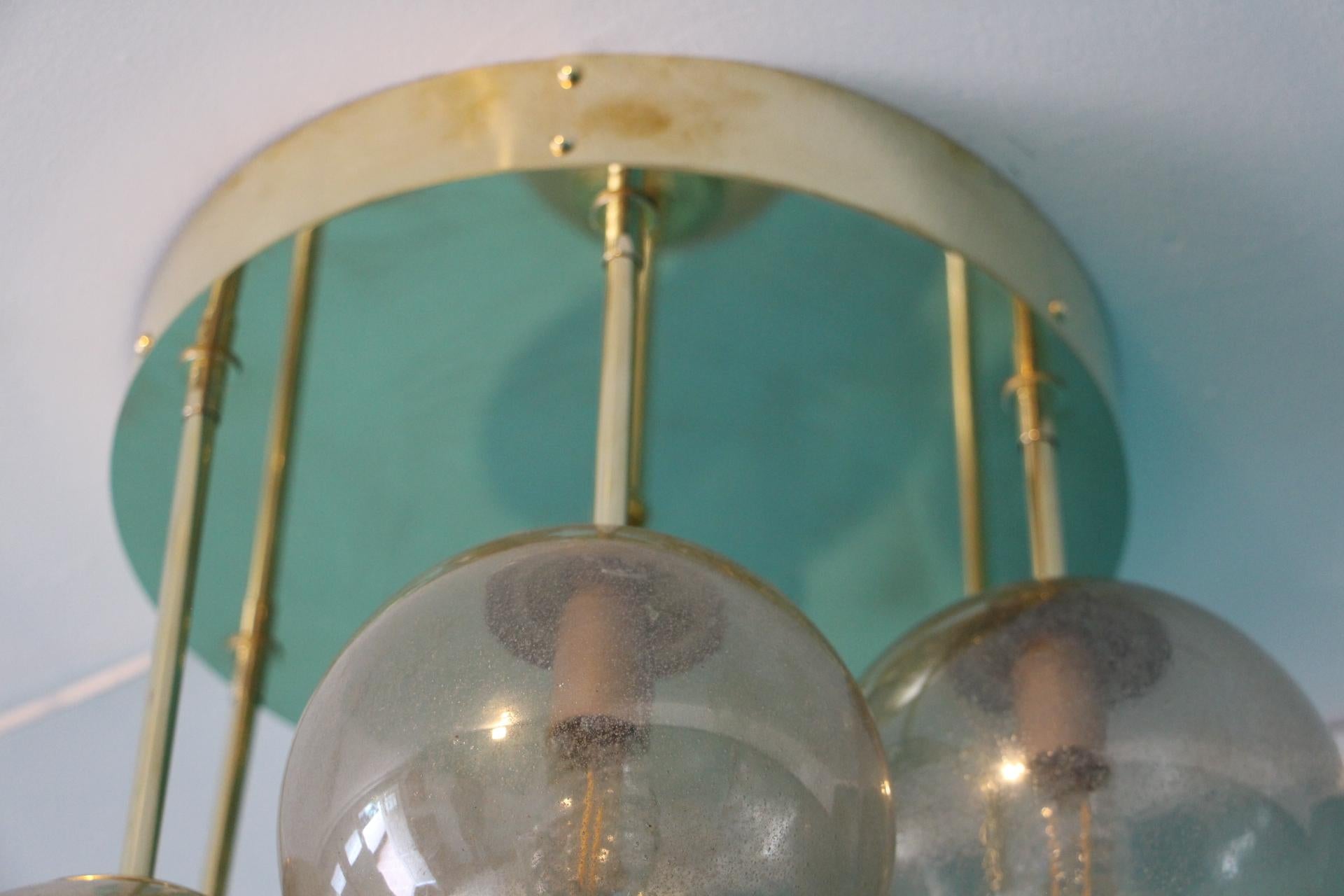Mid-Century Modern Short Midcentury Chandelier in Brass and Golden Murano Glass Globes, 6-Light For Sale