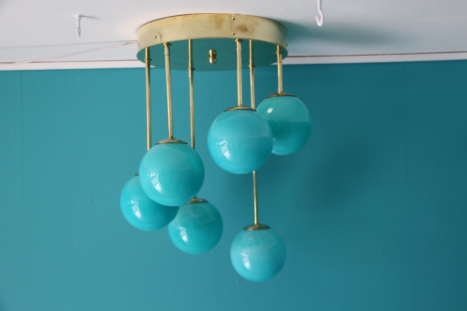 Mid-Century Modern Short Midcentury Chandelier in Brass and Turquoise Blue 6 Murano Glass Globes  For Sale