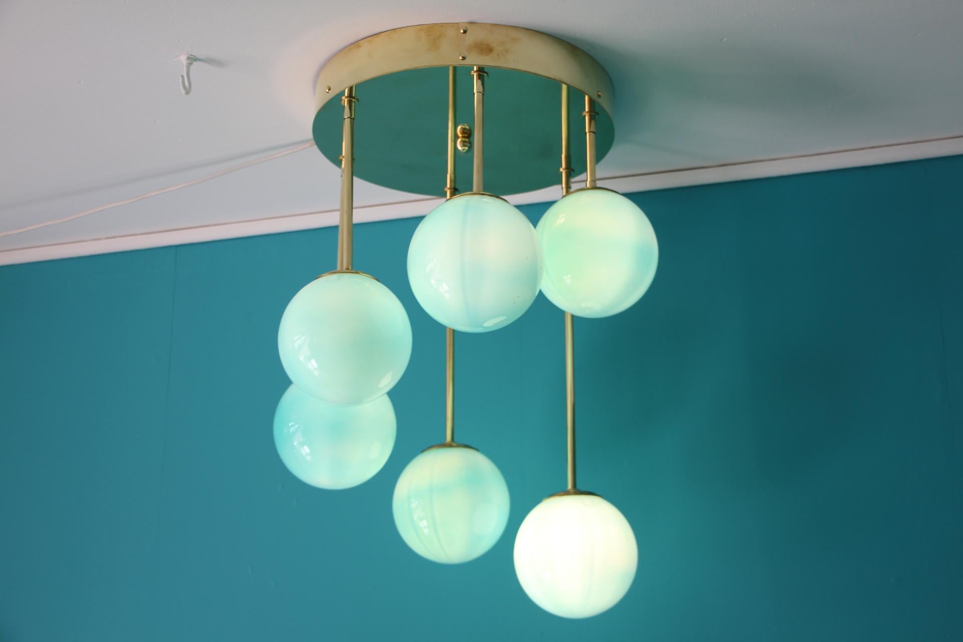 Short Midcentury Chandelier in Brass and Turquoise Blue 6 Murano Glass Globes  For Sale 2