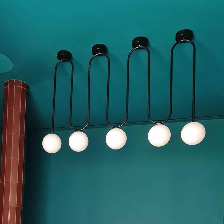 Plafoniera Short Motive in ottone di Atelier A Light In condizioni Nuovo in vendita a Geneve, CH