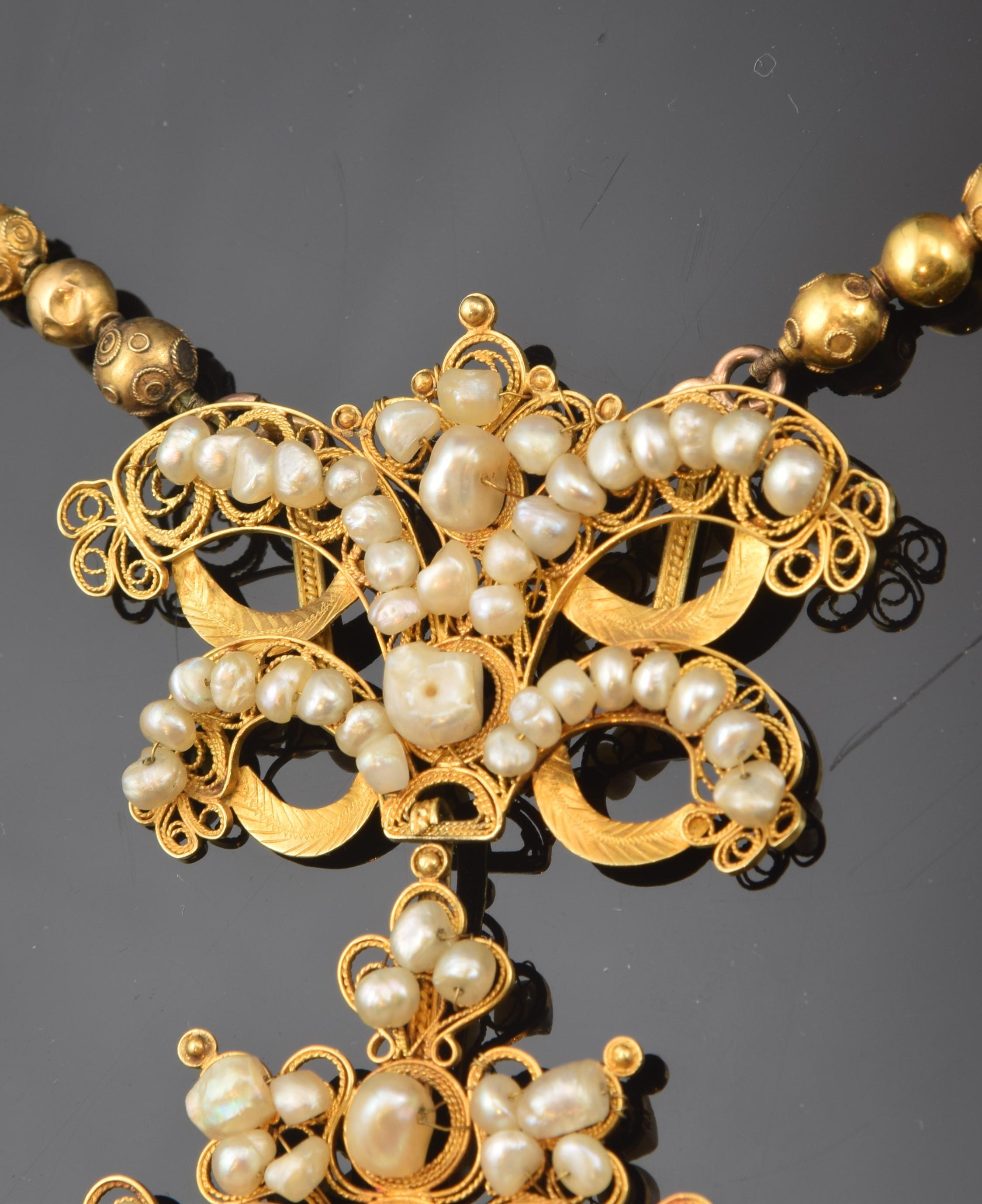 Short Necklace 'choker', Gold, Pearls, circa Late 19th Century In Fair Condition In Madrid, ES