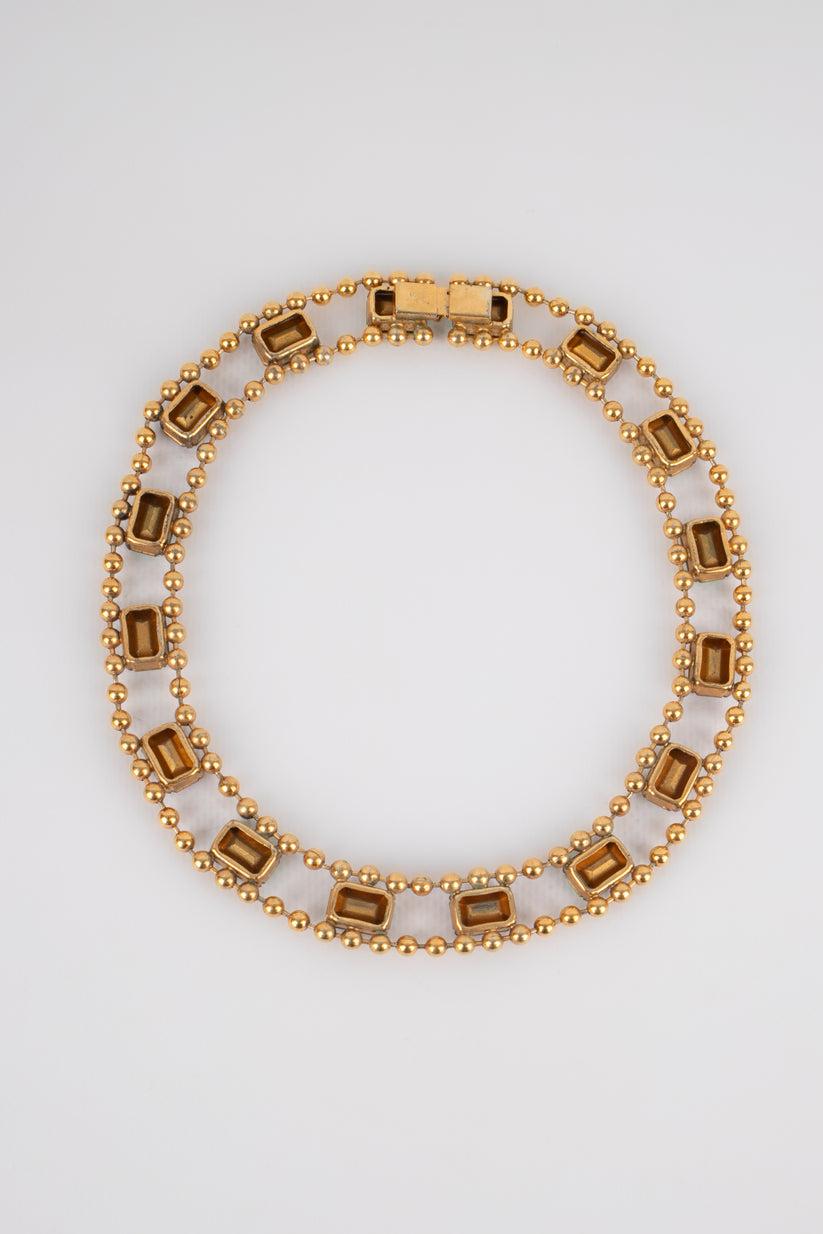 Sconosciuto - Collana corta in metallo dorato con strass multicolore.

Informazioni aggiuntive:
Condizioni: Ottime condizioni
Dimensioni: Lunghezza: 39 cm

Riferimento del venditore: BC31