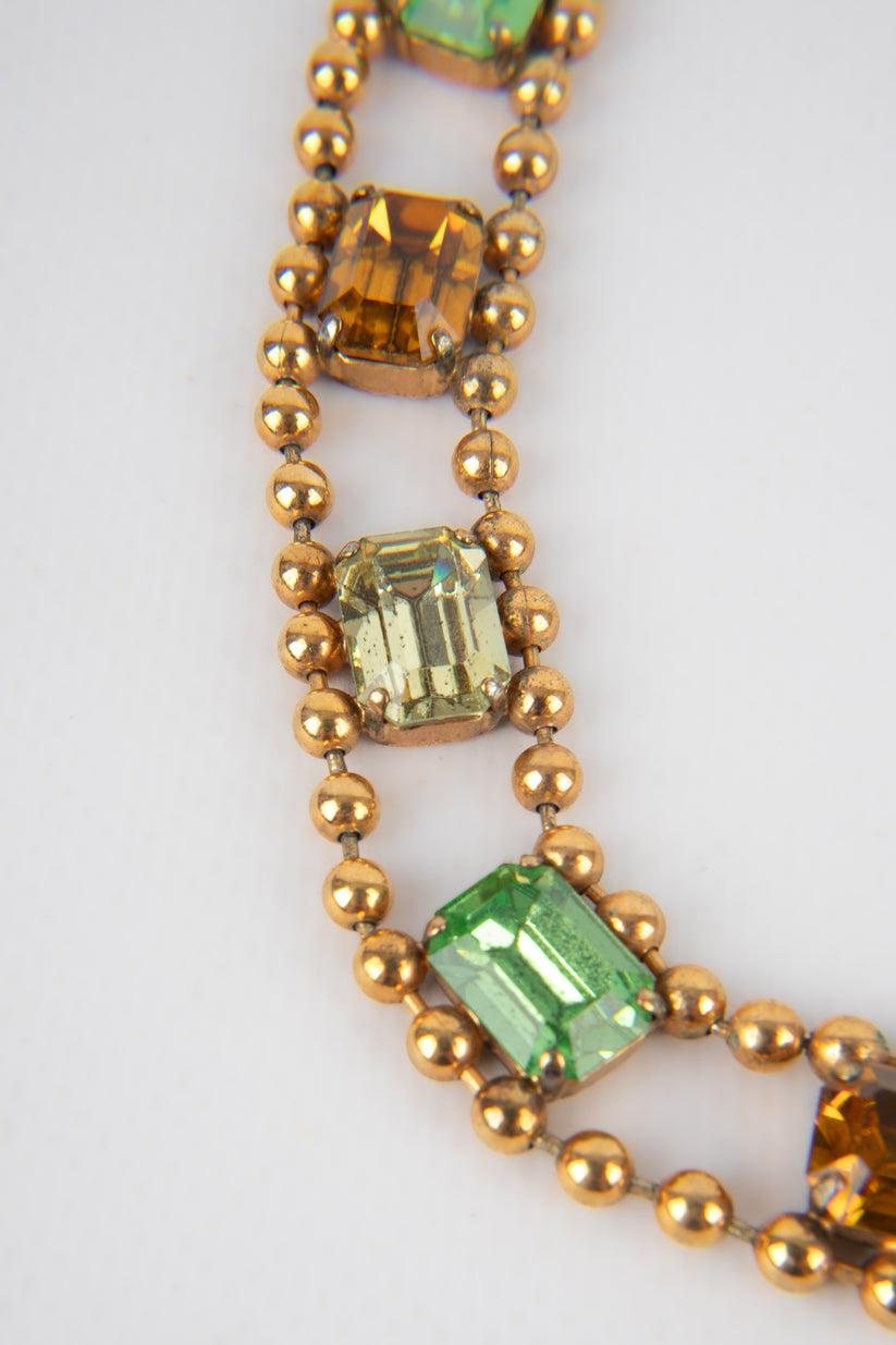 Collana corta di strass in metallo dorato in vendita 3