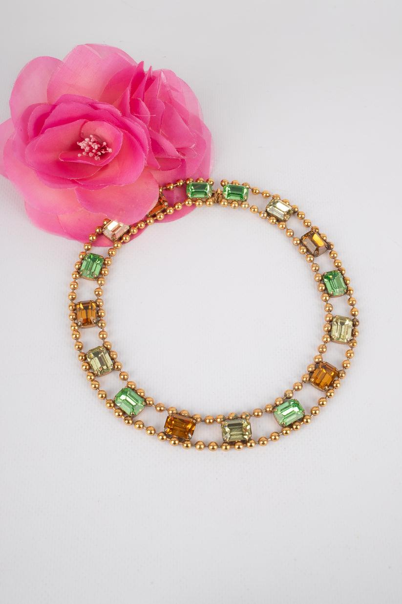 Collana corta di strass in metallo dorato in vendita 4