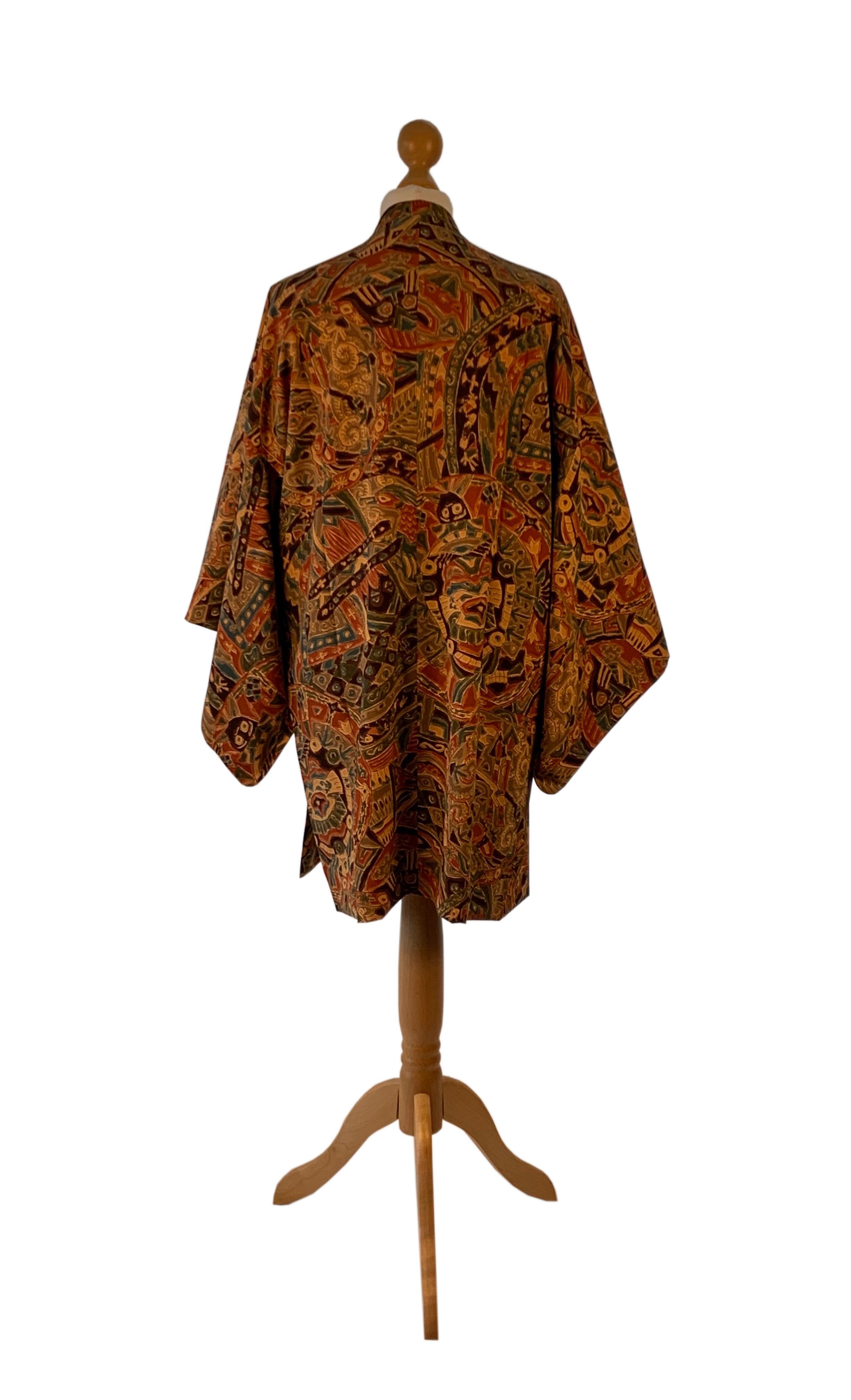 Brown Short  silk  kimono with a square neck and press studs fastening, 1980s. For Sale