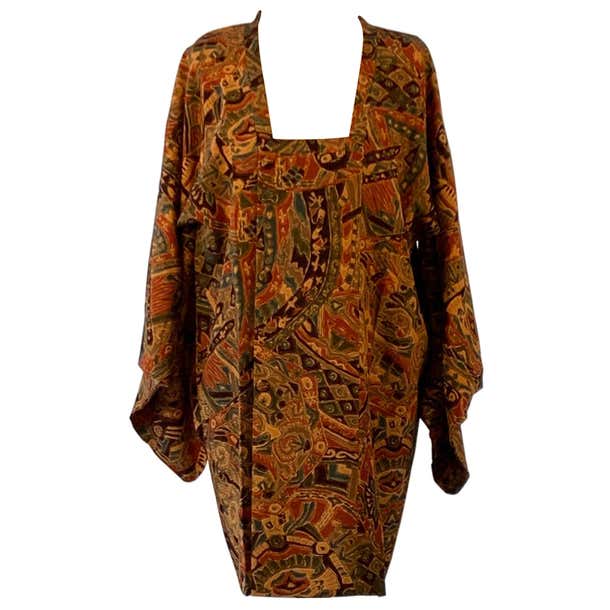 Short silk kimono with a square neck and press studs fastening, 1980s ...