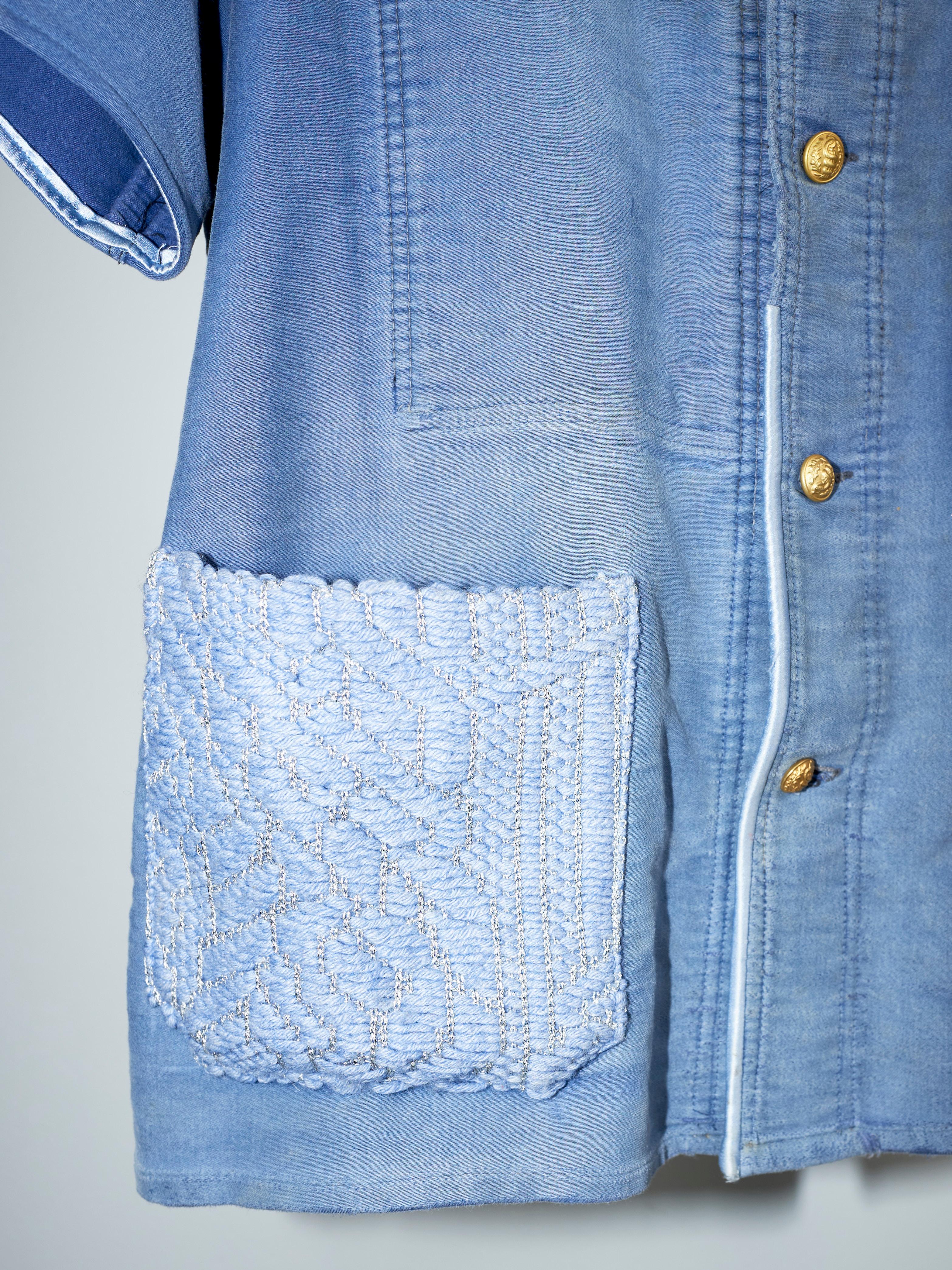Kurzarmjacke aus hellblauem Tweed im Used-Look von J Dauphin  (Blau) im Angebot