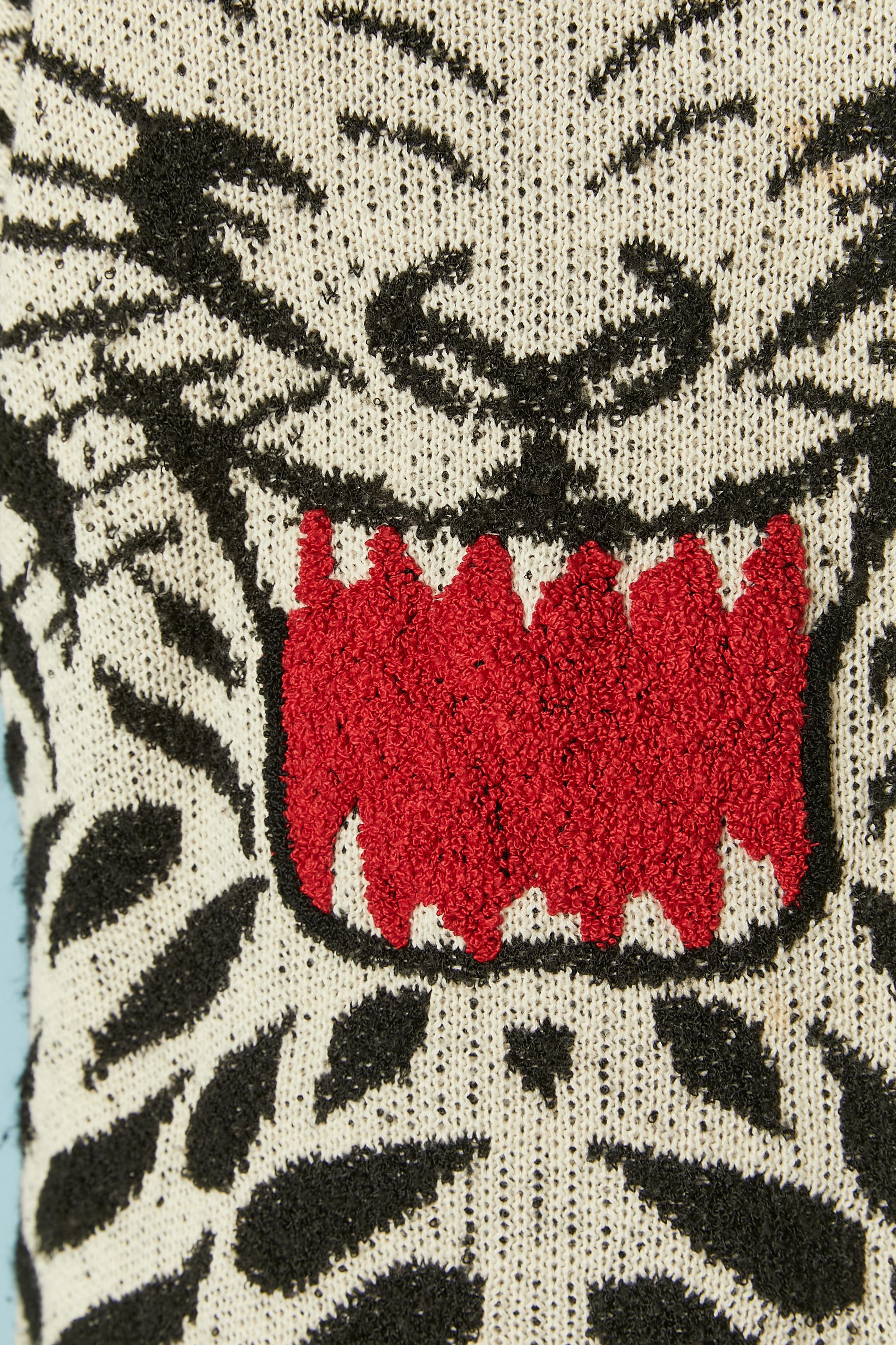 Short sleeve sweater with Tiger jacquard pattern Kansai Kansai Yamamoto 1980's In Excellent Condition For Sale In Saint-Ouen-Sur-Seine, FR