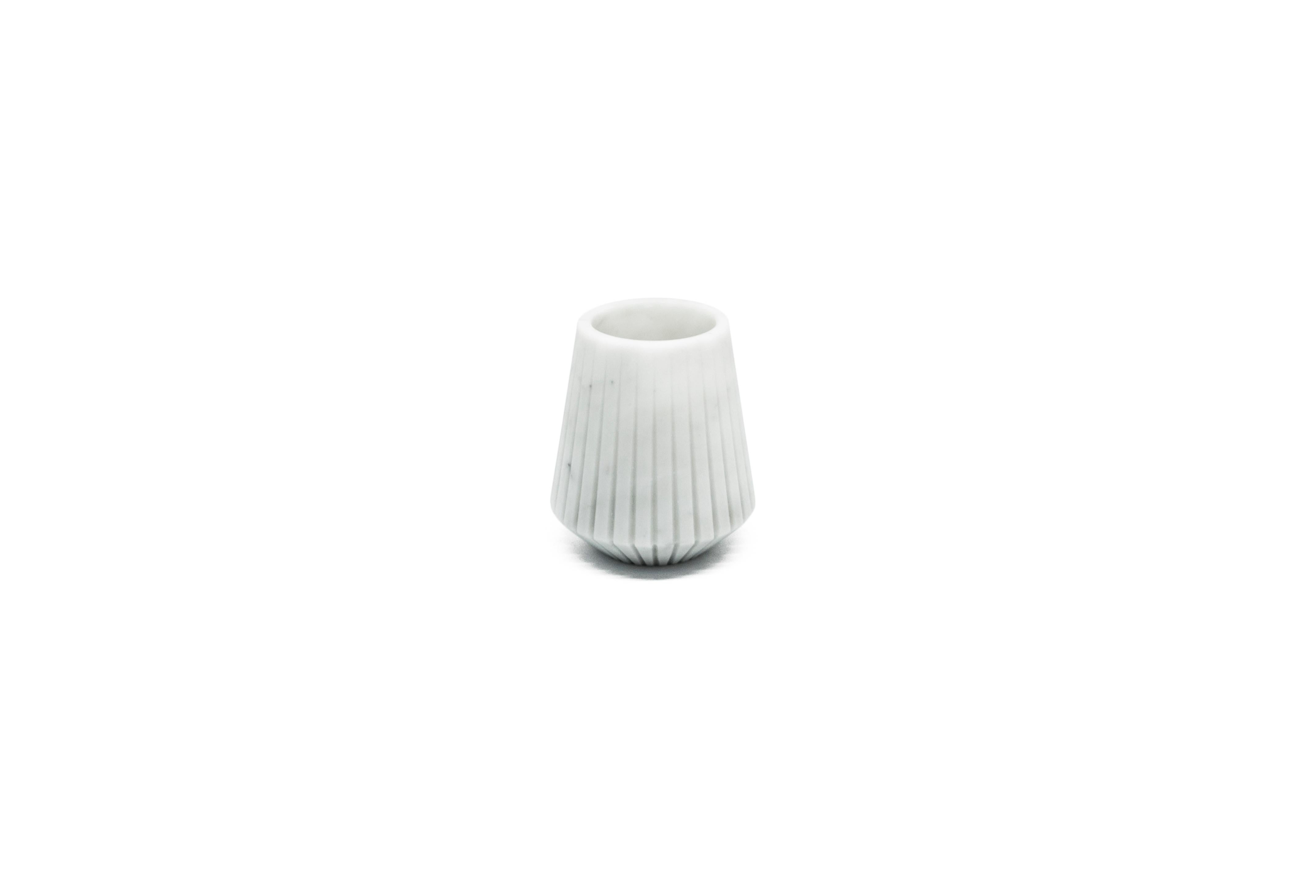 Italian Handmade Short Striped Vase in White Carrara Marble For Sale