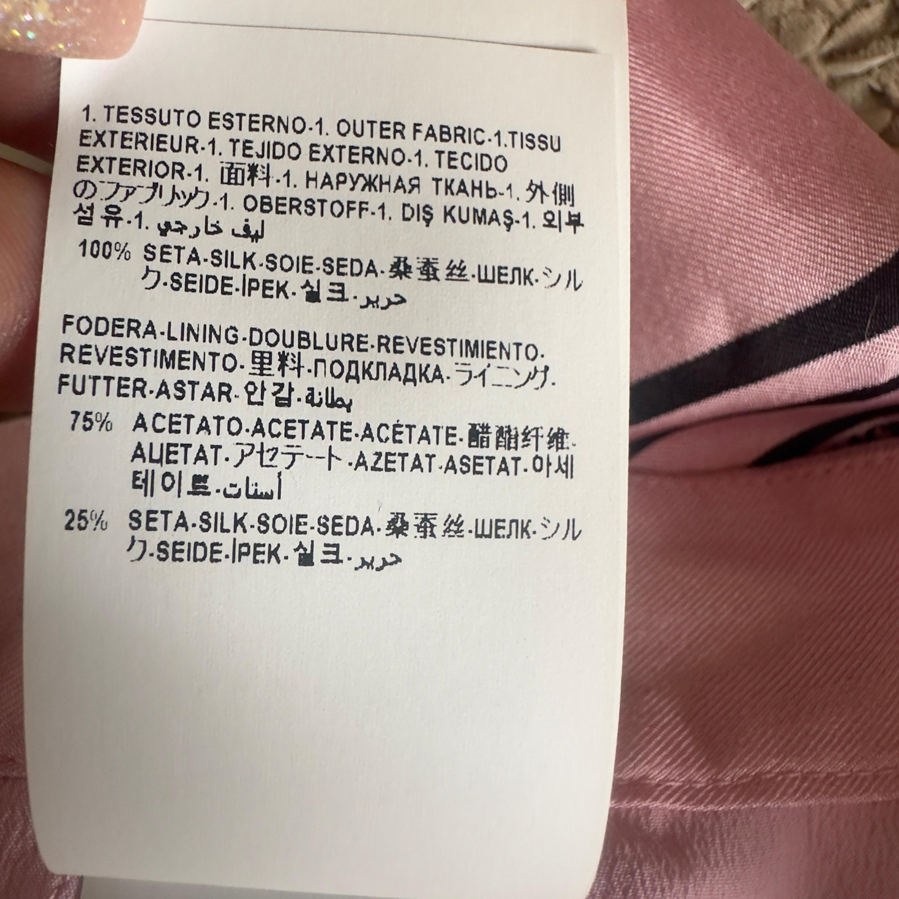 Versace Shorts aus Seide mit griechischem Muster in Babyrosa - Kollektion 2022 im Angebot 3