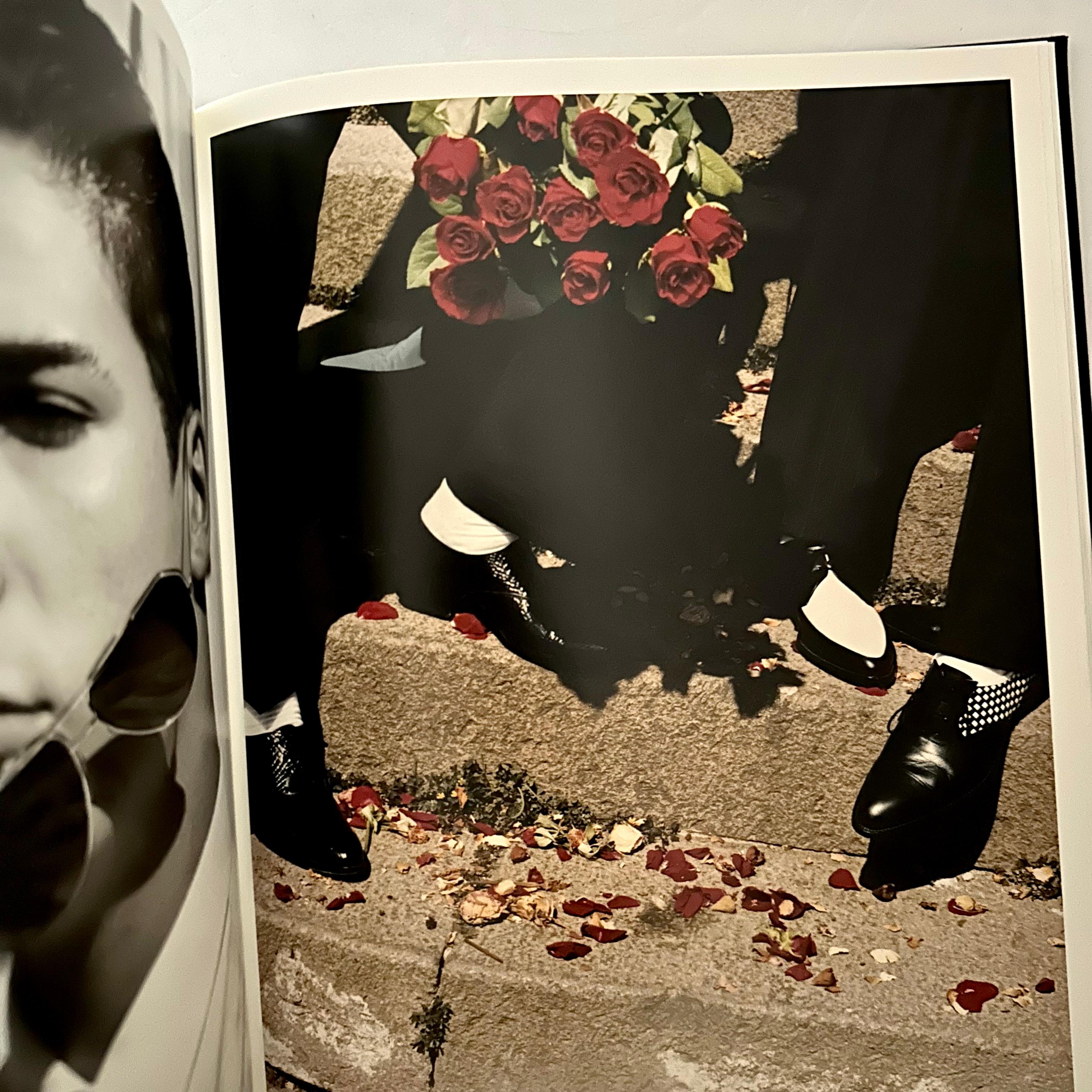 XXIe siècle et contemporain Shot in Sicily : 20 Years of Photographs, 1987-2007 - Michael Roberts - 2007 en vente