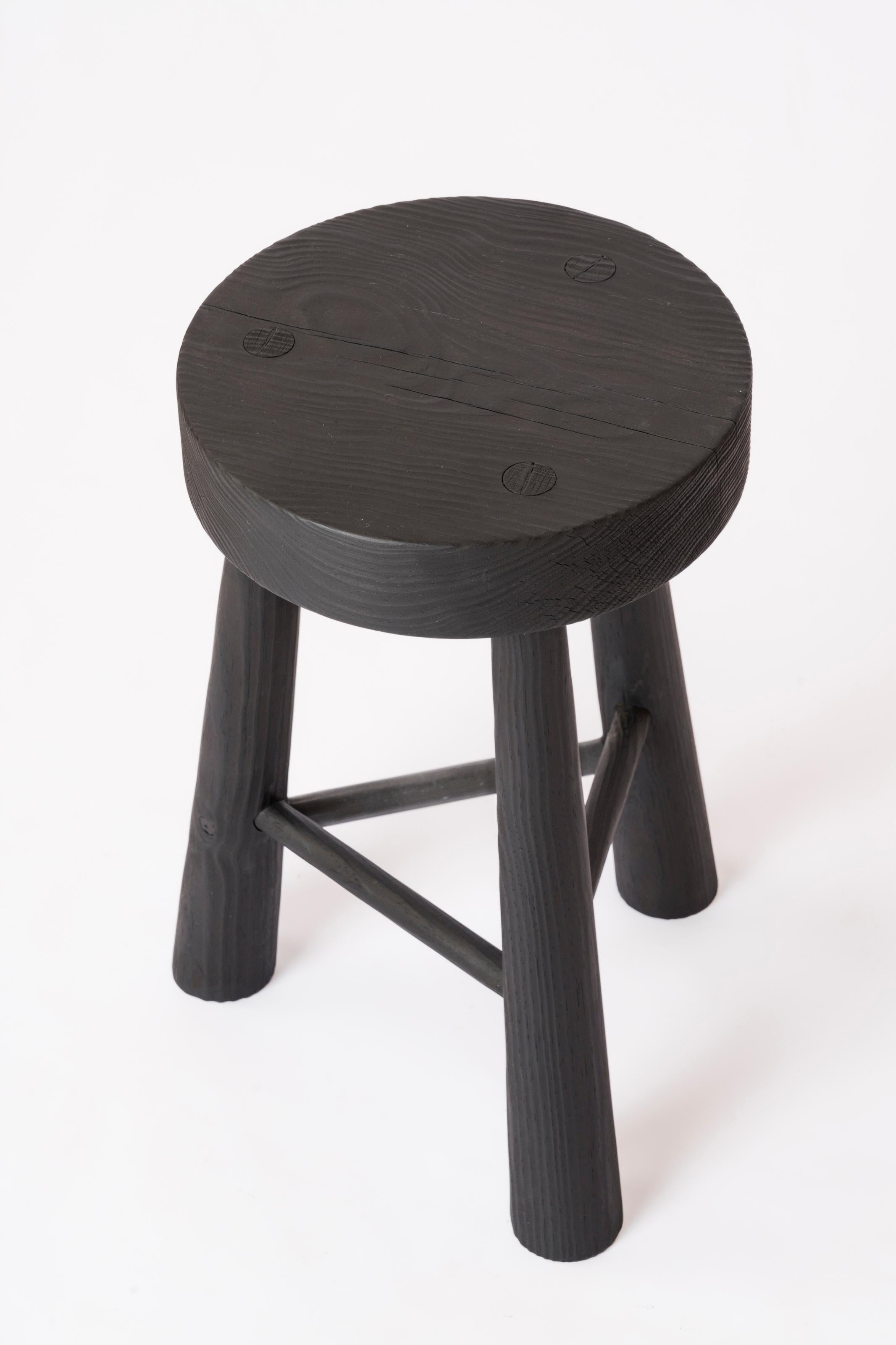 Solid pinewood tripod stool by Facto Atelier Paris in 