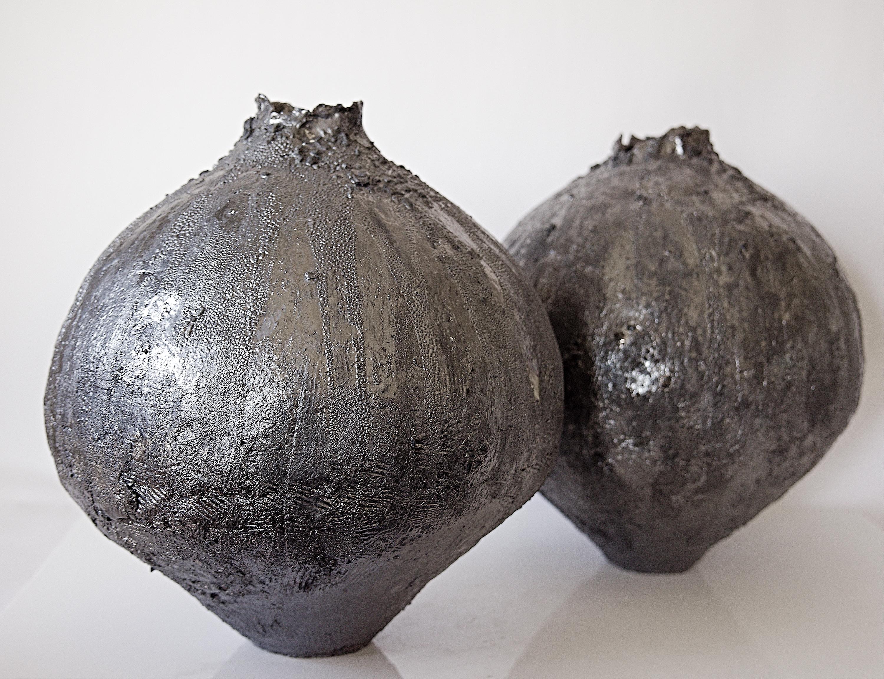 Americano Vasi metallici Shou Sugi Ban Moon in vendita