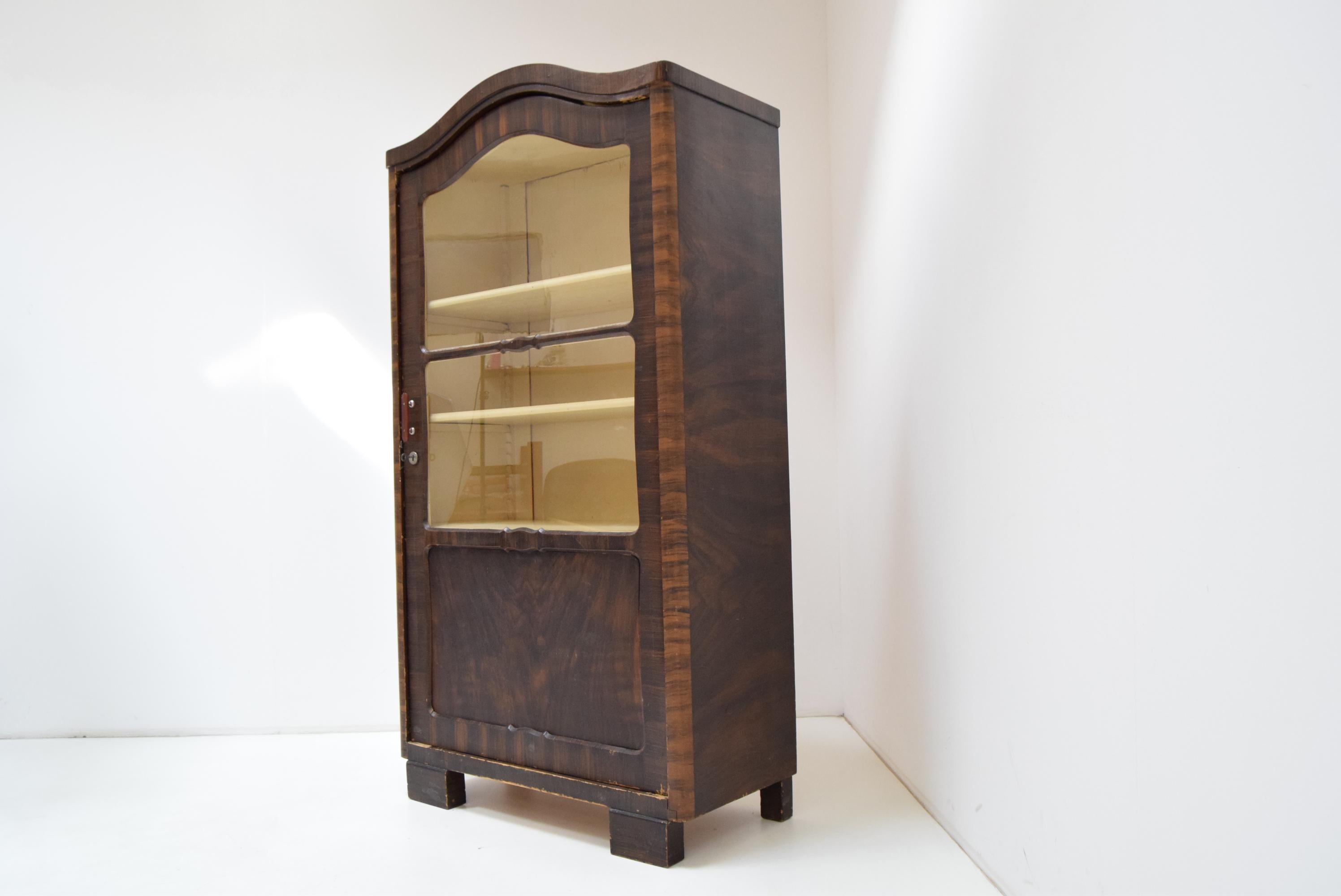 Show-Case, Leitmeritz, circa 1900 In Good Condition For Sale In Praha, CZ