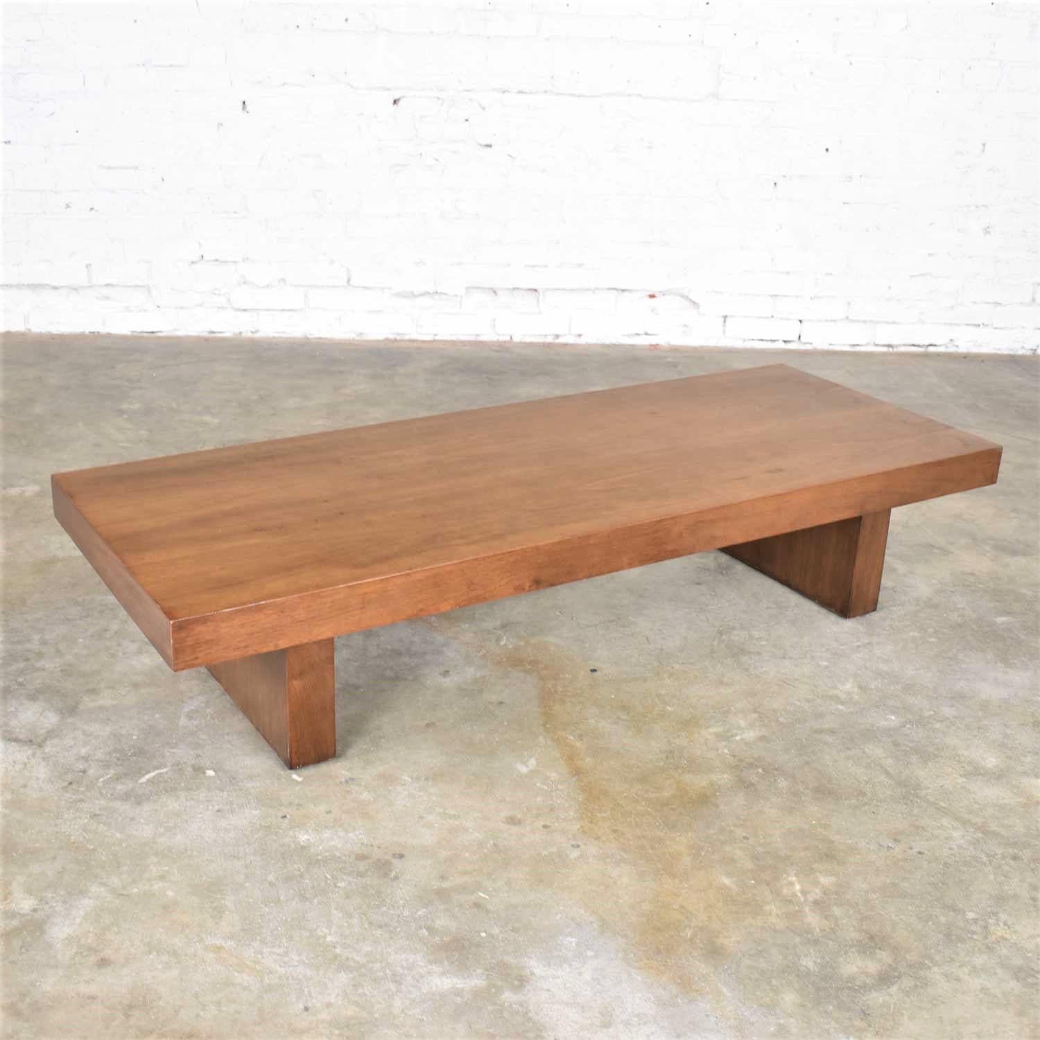 Veneer Show-Pieces Mid-Century Modern Asian Low Coffee Teahouse Table Bench in Walnut