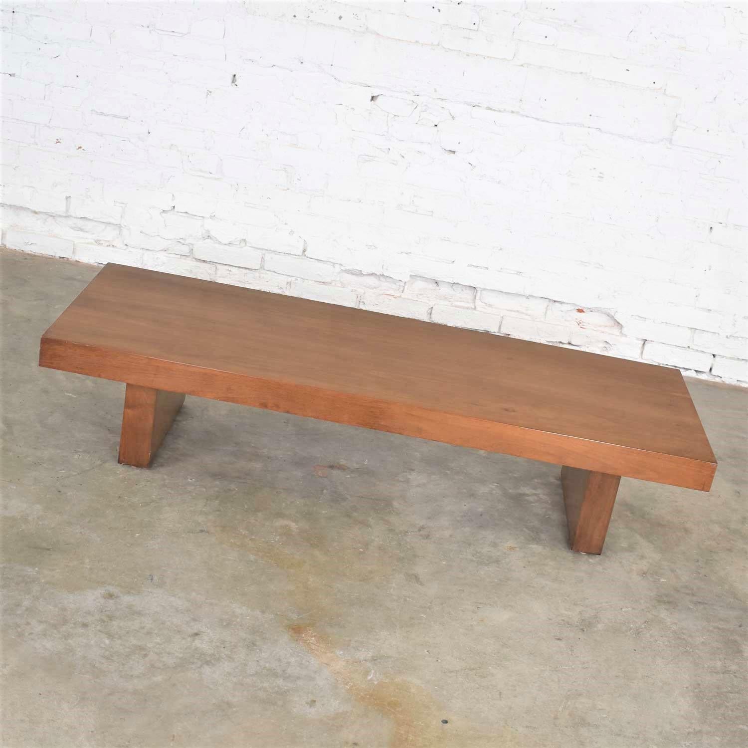 Show-Pieces Mid-Century Modern Asian Low Coffee Teahouse Table Bench in Walnut In Good Condition In Topeka, KS