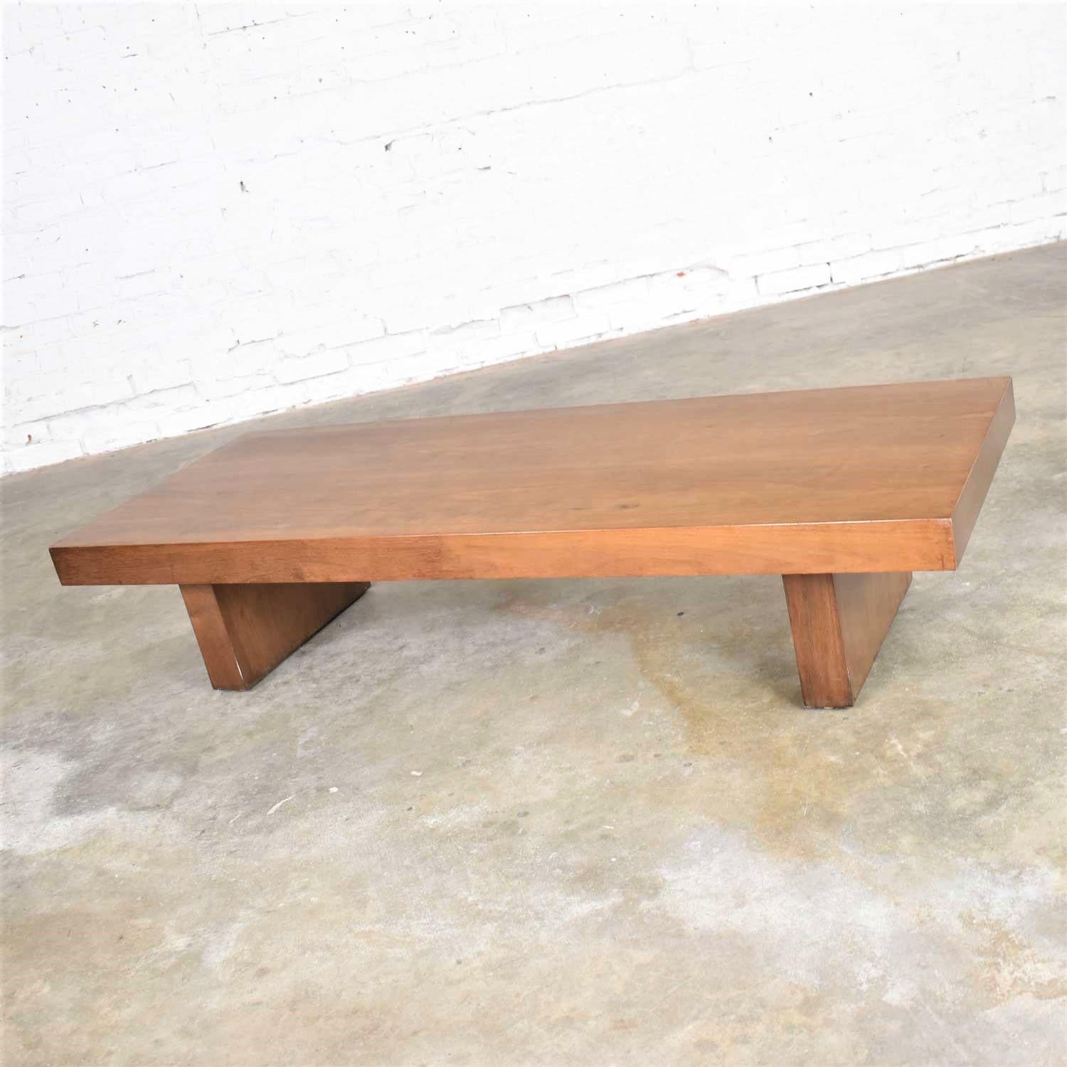 20th Century Show-Pieces Mid-Century Modern Asian Low Coffee Teahouse Table Bench in Walnut