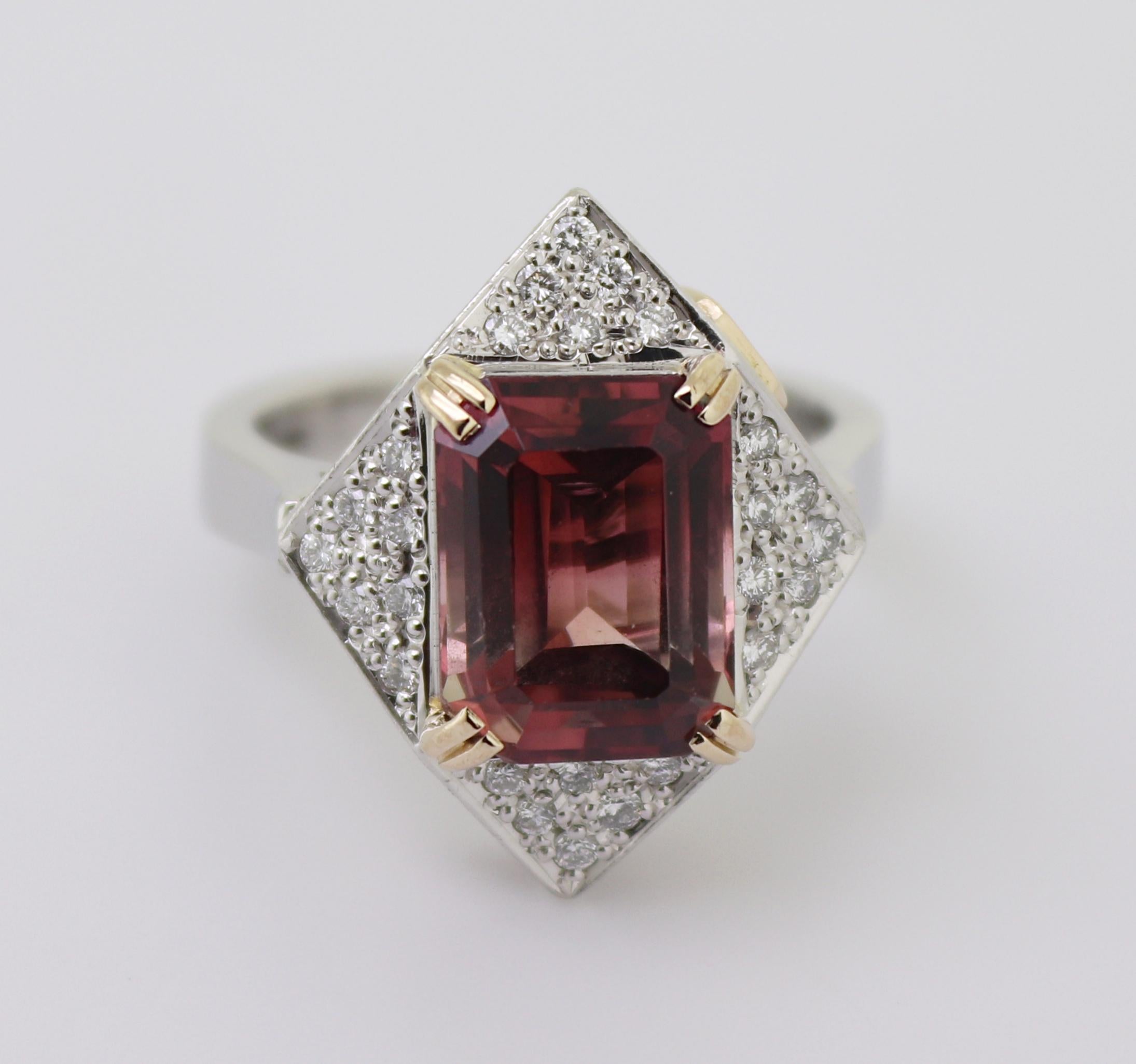 Show Yamagata Ring aus Platin und Gelbgold mit Turmalin, Diamant (Kunsthandwerker*in) im Angebot